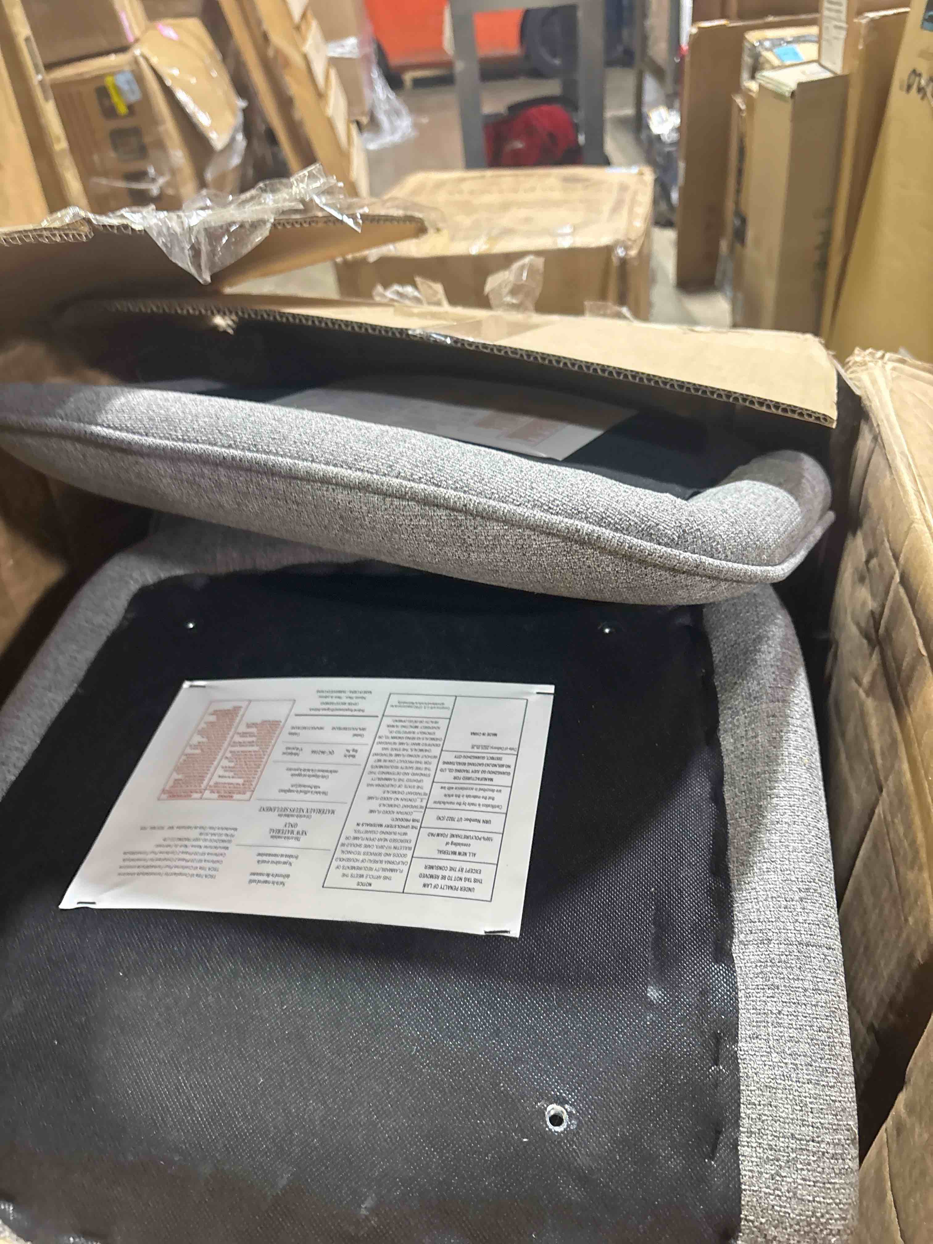 https://s3.amazonaws.com/lotting-images-prod/phillipi/PNK3528041_1757534529845.jpeg