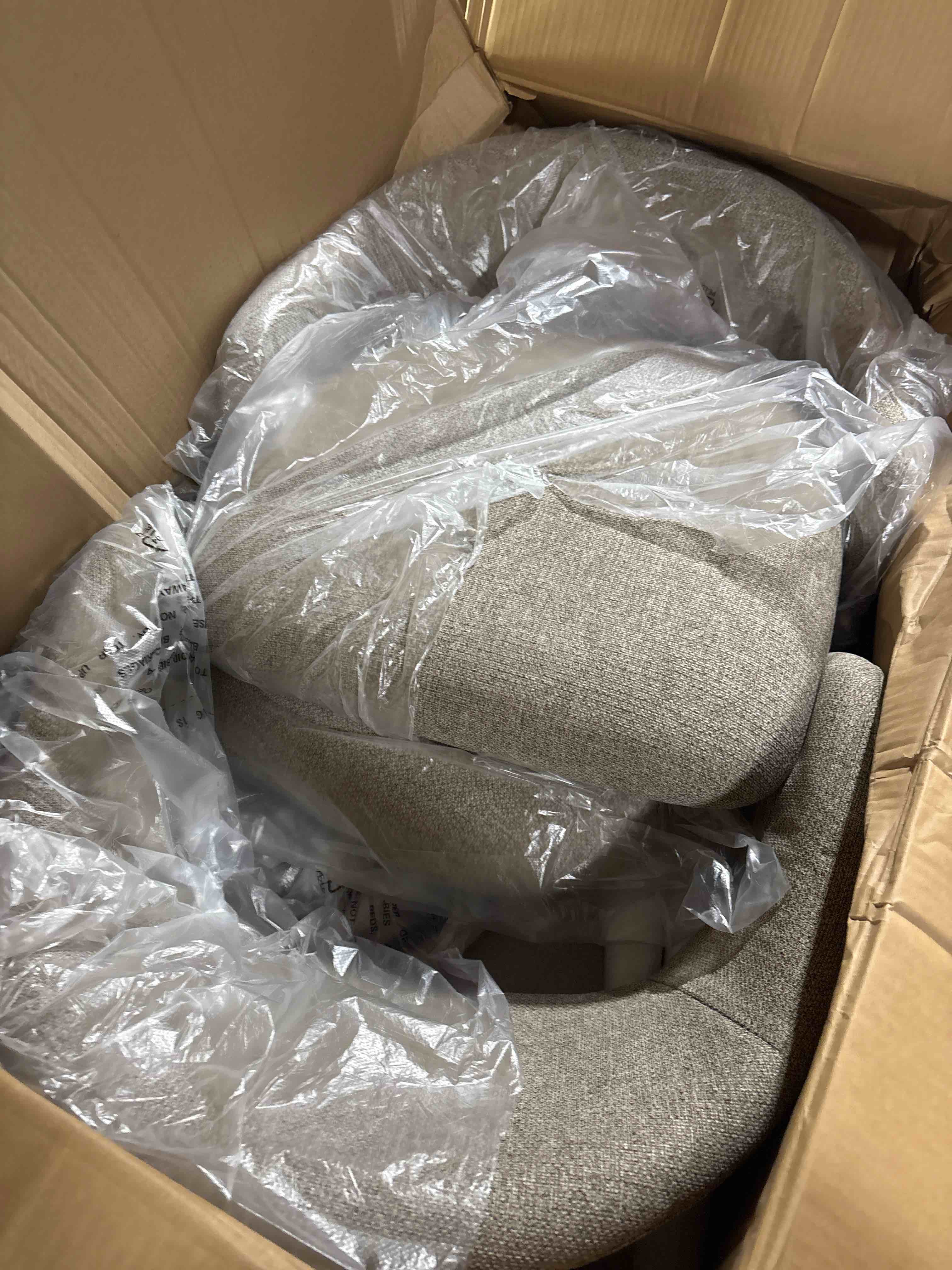 https://s3.amazonaws.com/lotting-images-prod/phillipi/PNK3528046_1757599818470.jpeg