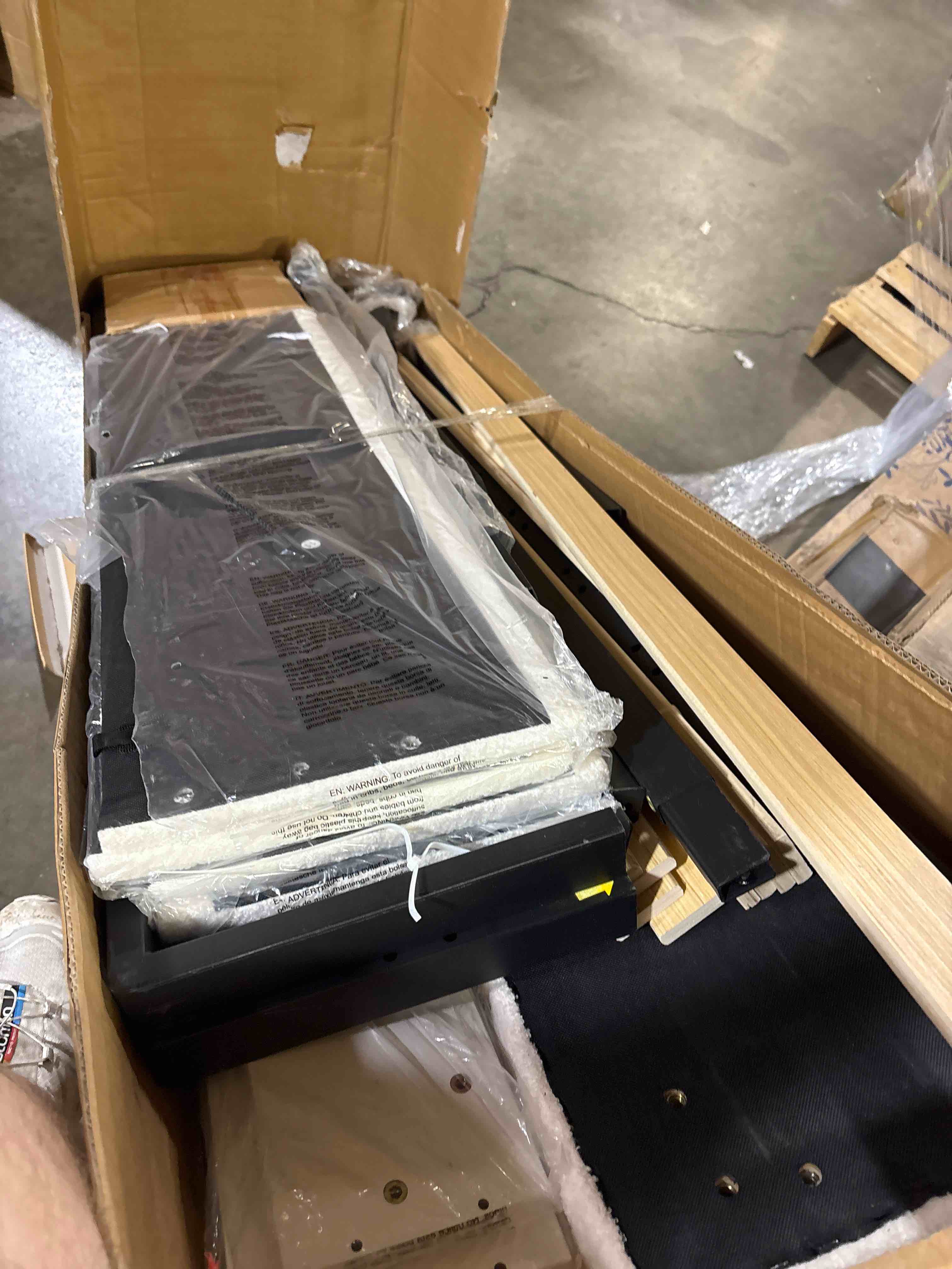 https://s3.amazonaws.com/lotting-images-prod/phillipi/PNK3528047_1757600985713.jpeg