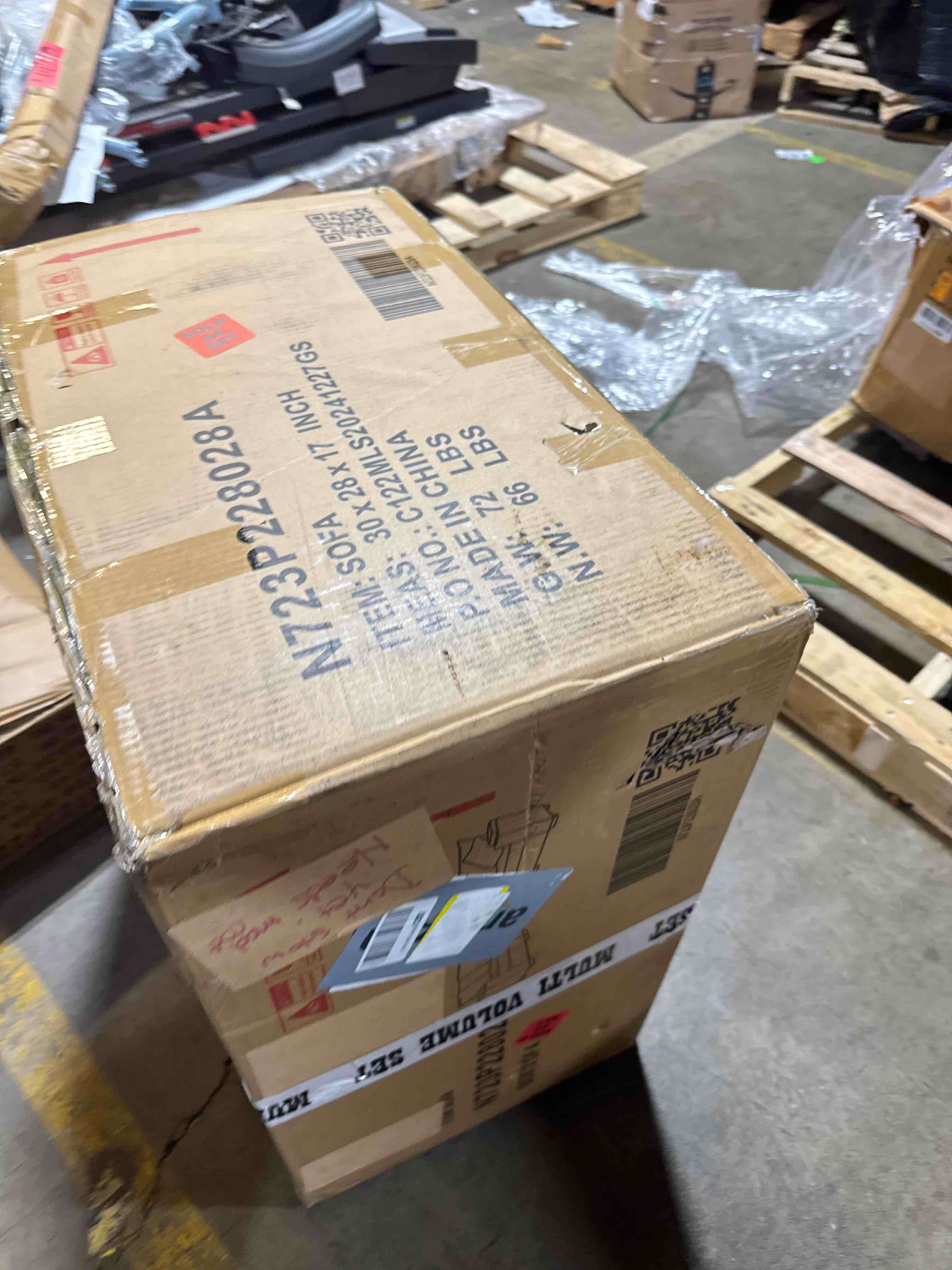 https://s3.amazonaws.com/lotting-images-prod/phillipi/PNK3528080_1757088843025.jpeg
