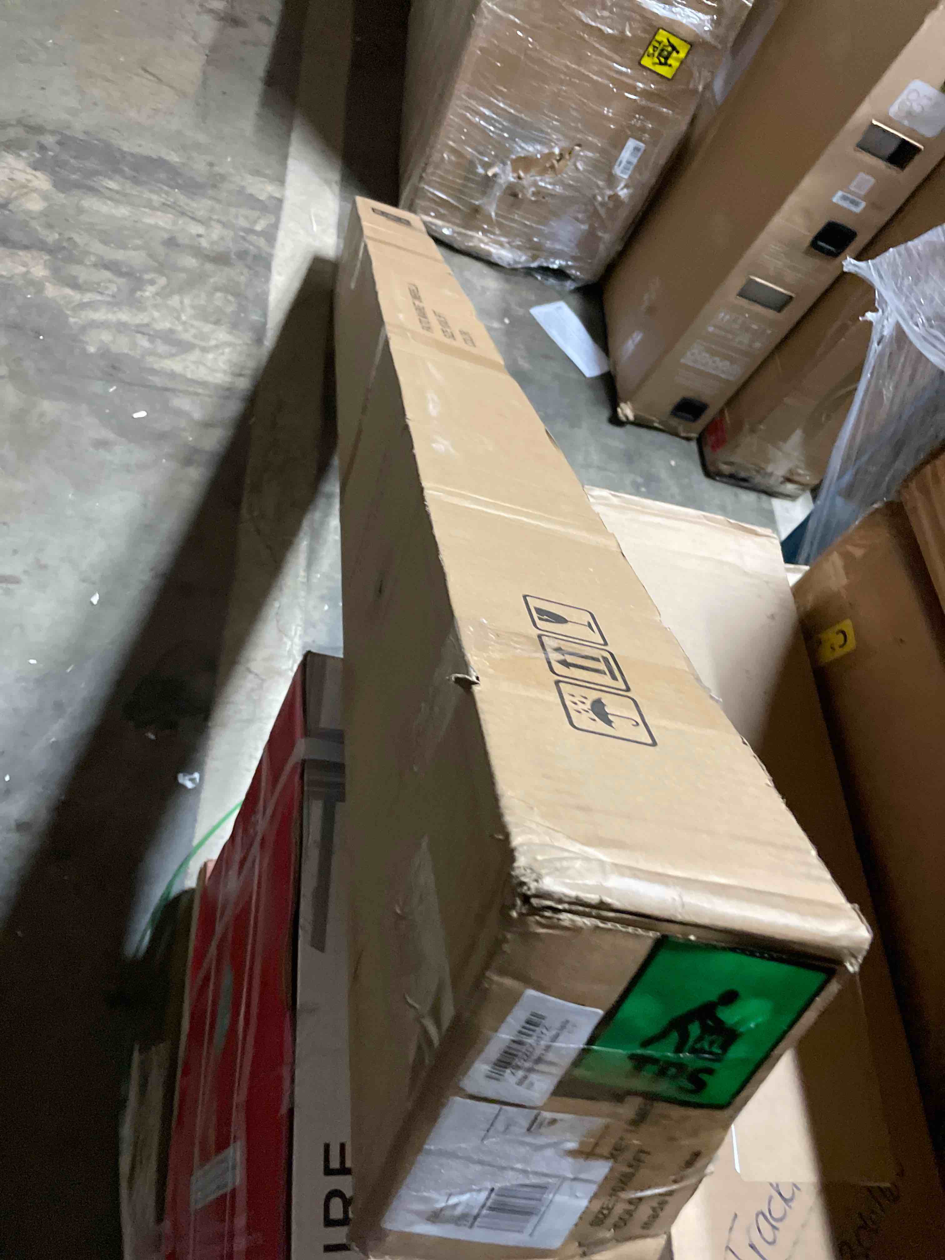 https://s3.amazonaws.com/lotting-images-prod/phillipi/PNK3528136_1757164896919.jpeg