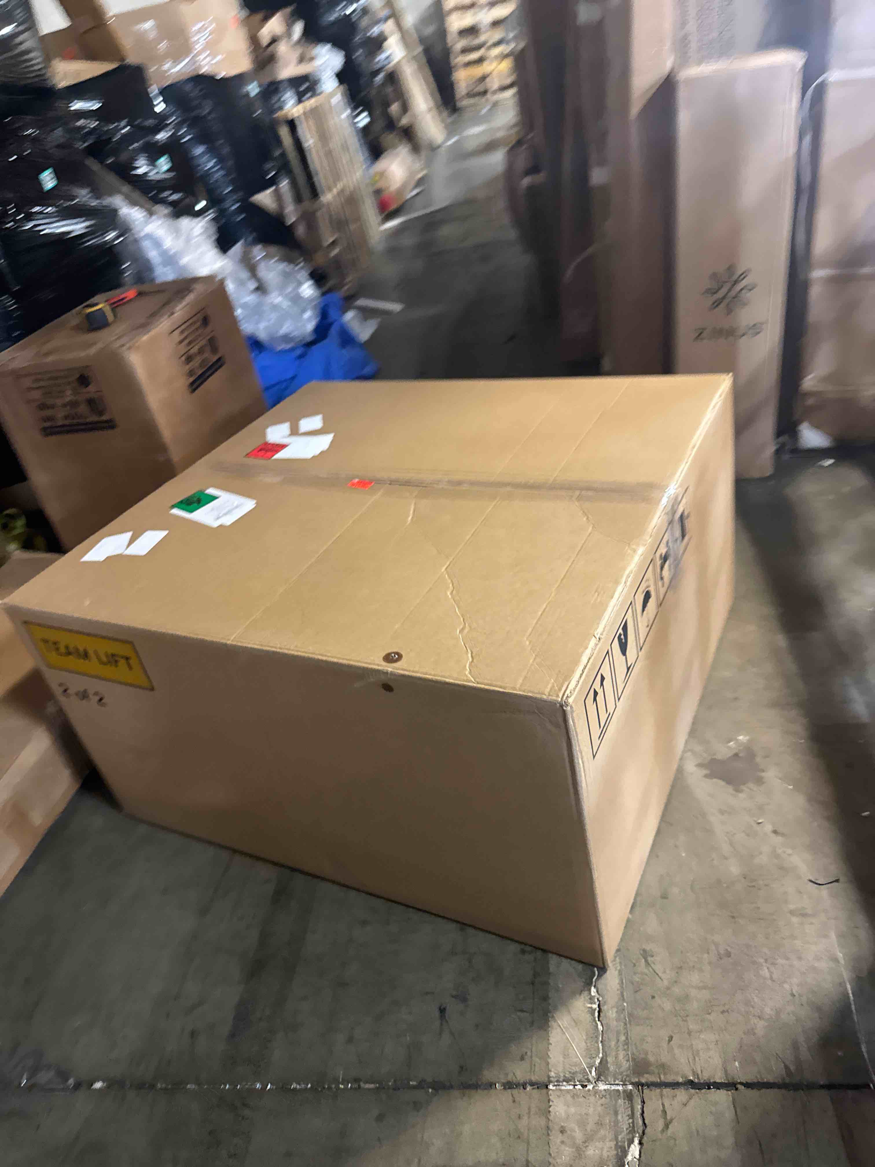 https://s3.amazonaws.com/lotting-images-prod/phillipi/PNK3528182_1757185846997.jpeg