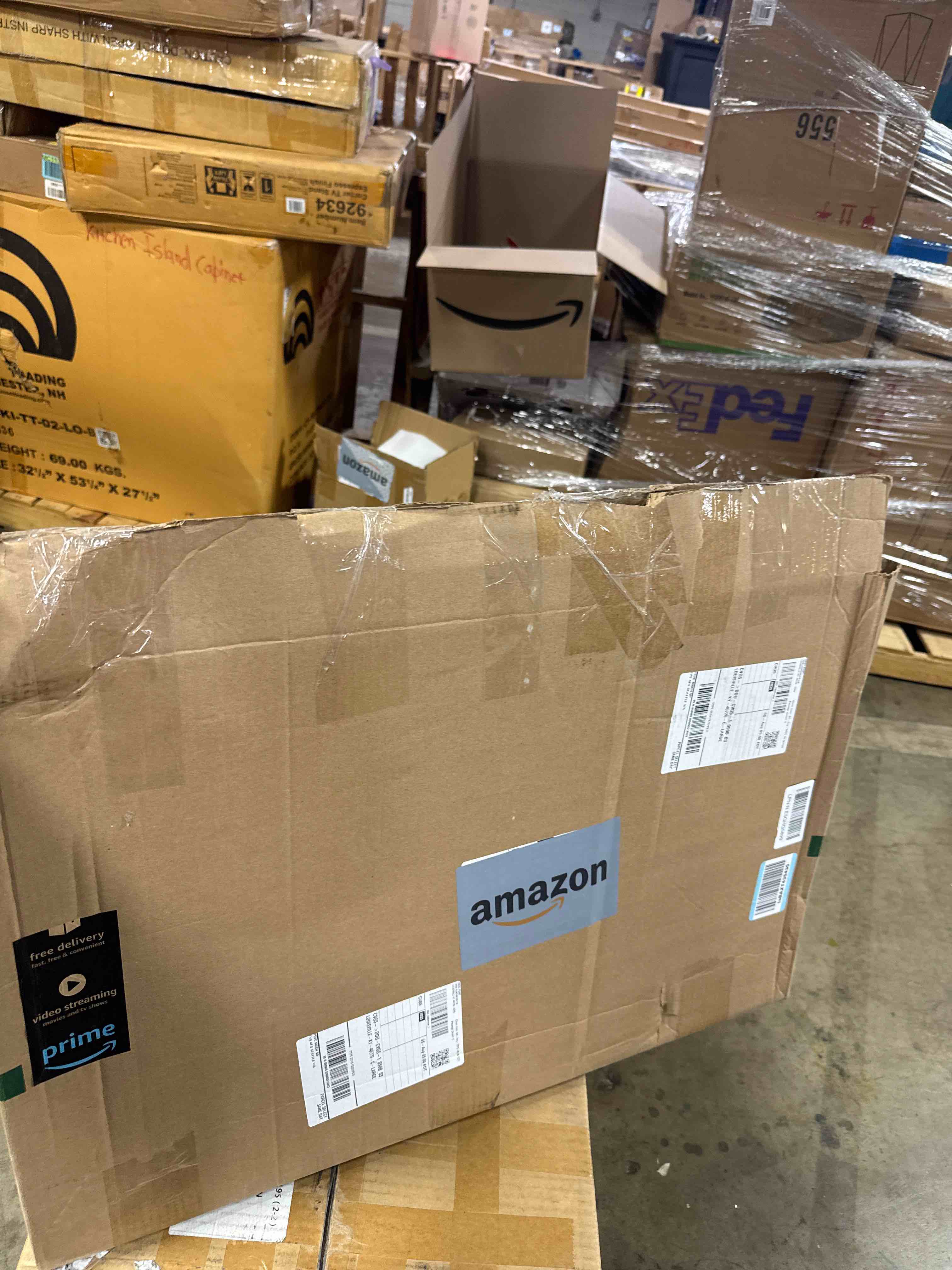 https://s3.amazonaws.com/lotting-images-prod/phillipi/PNK3528191_1757429200937.jpeg