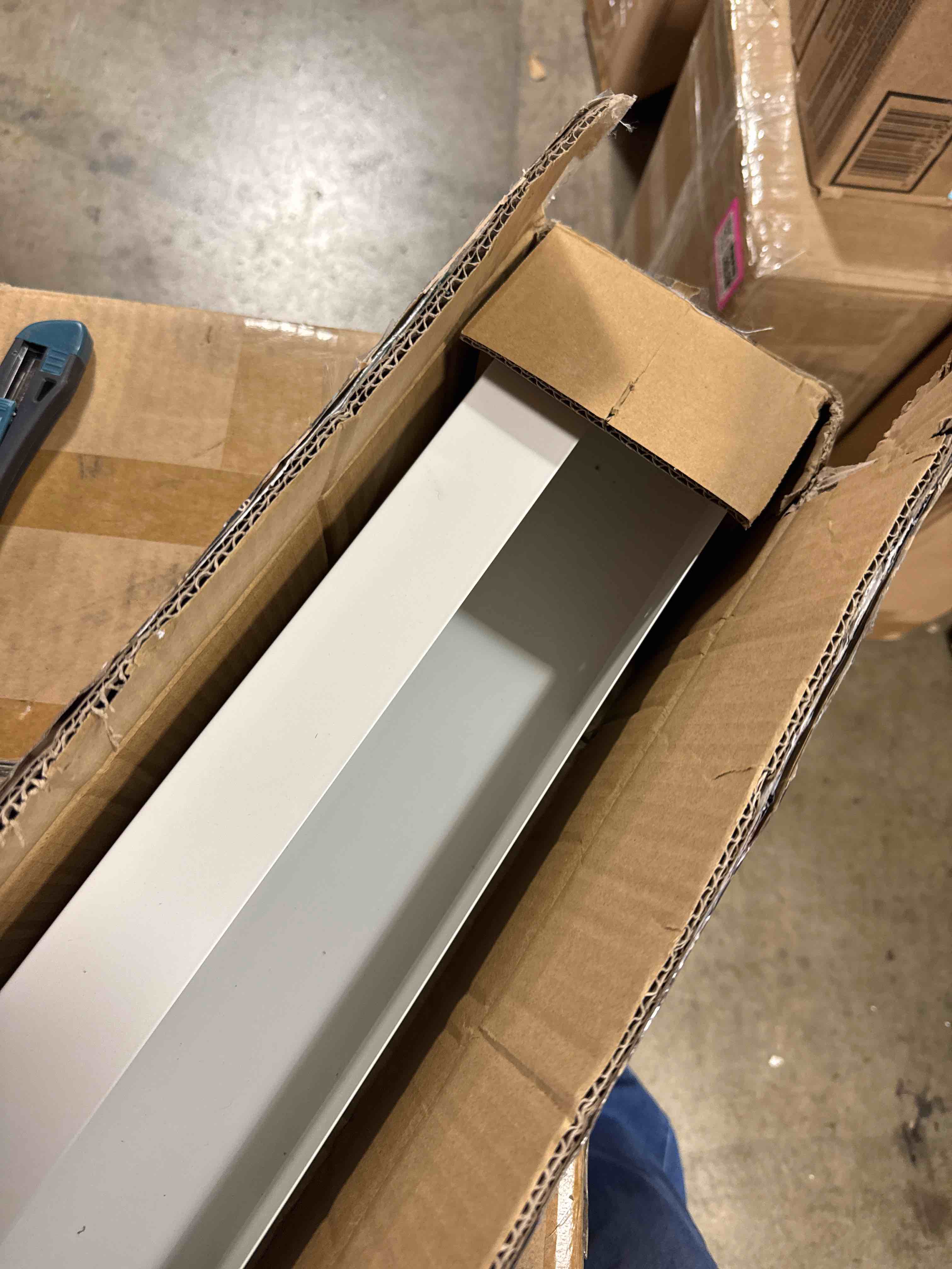https://s3.amazonaws.com/lotting-images-prod/phillipi/PNK3528196_1757429718535.jpeg
