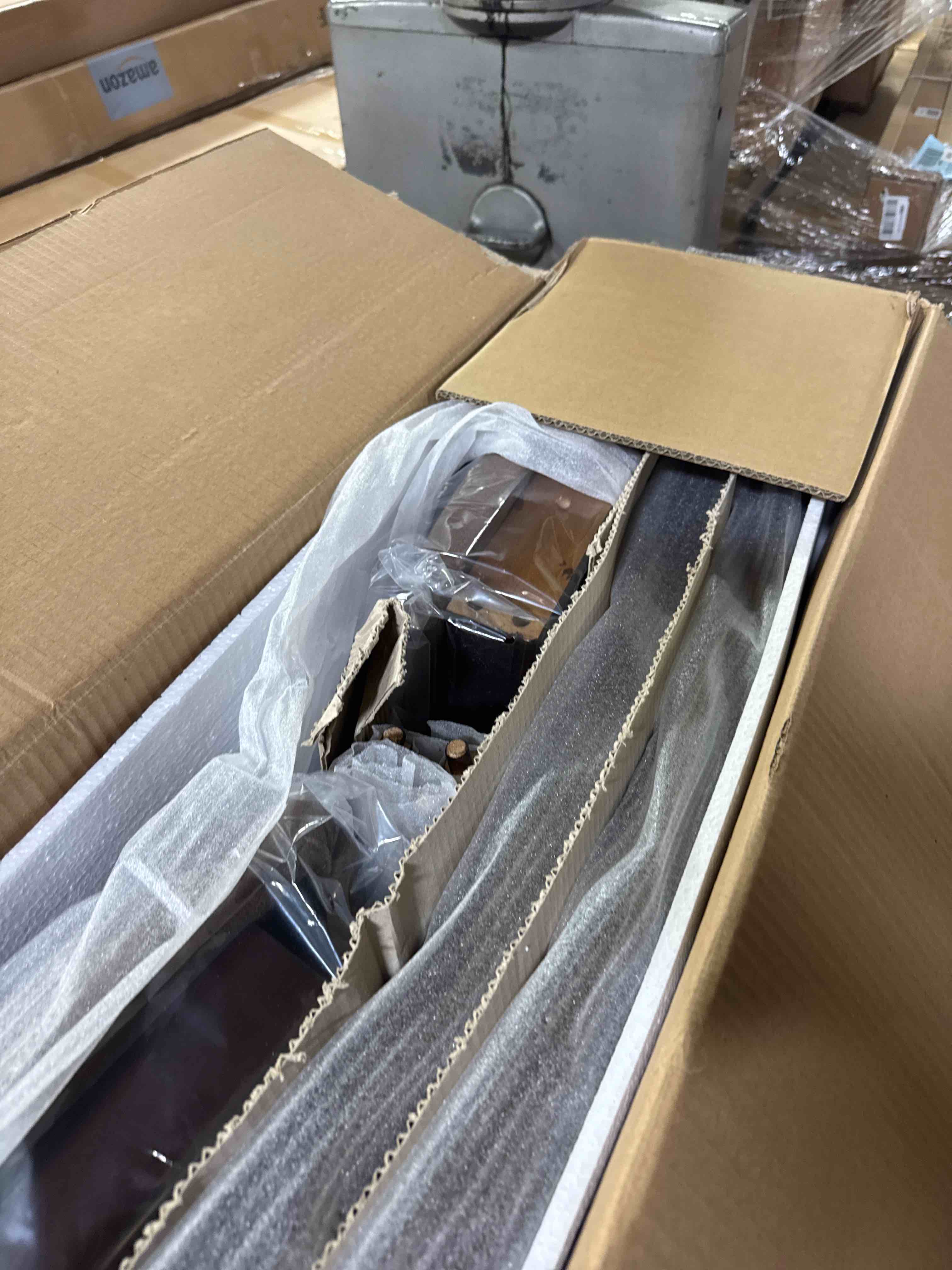 https://s3.amazonaws.com/lotting-images-prod/phillipi/PNK3528314_1757682679809.jpeg