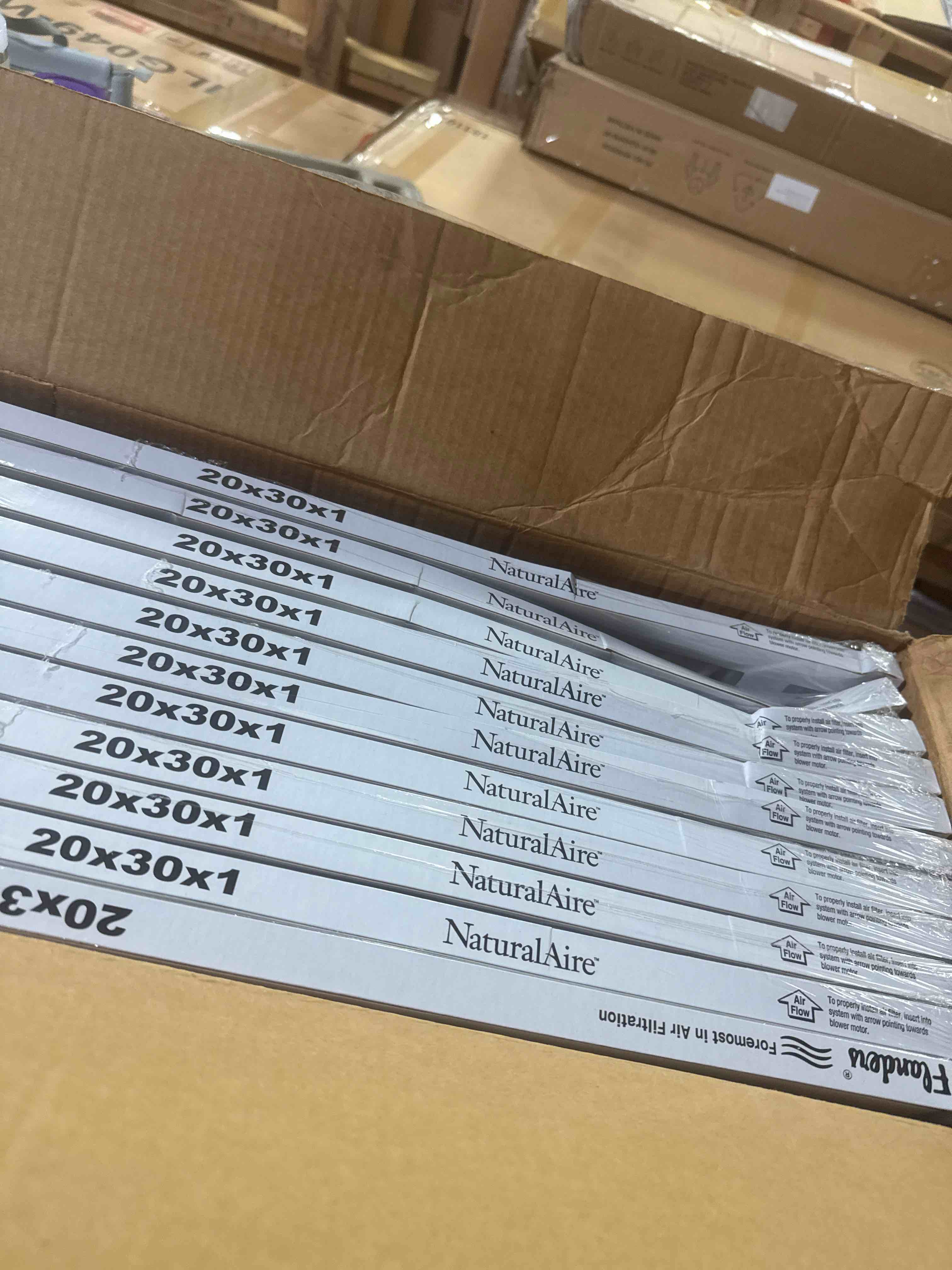 https://s3.amazonaws.com/lotting-images-prod/phillipi/PNK3528318_1757683958832.jpeg