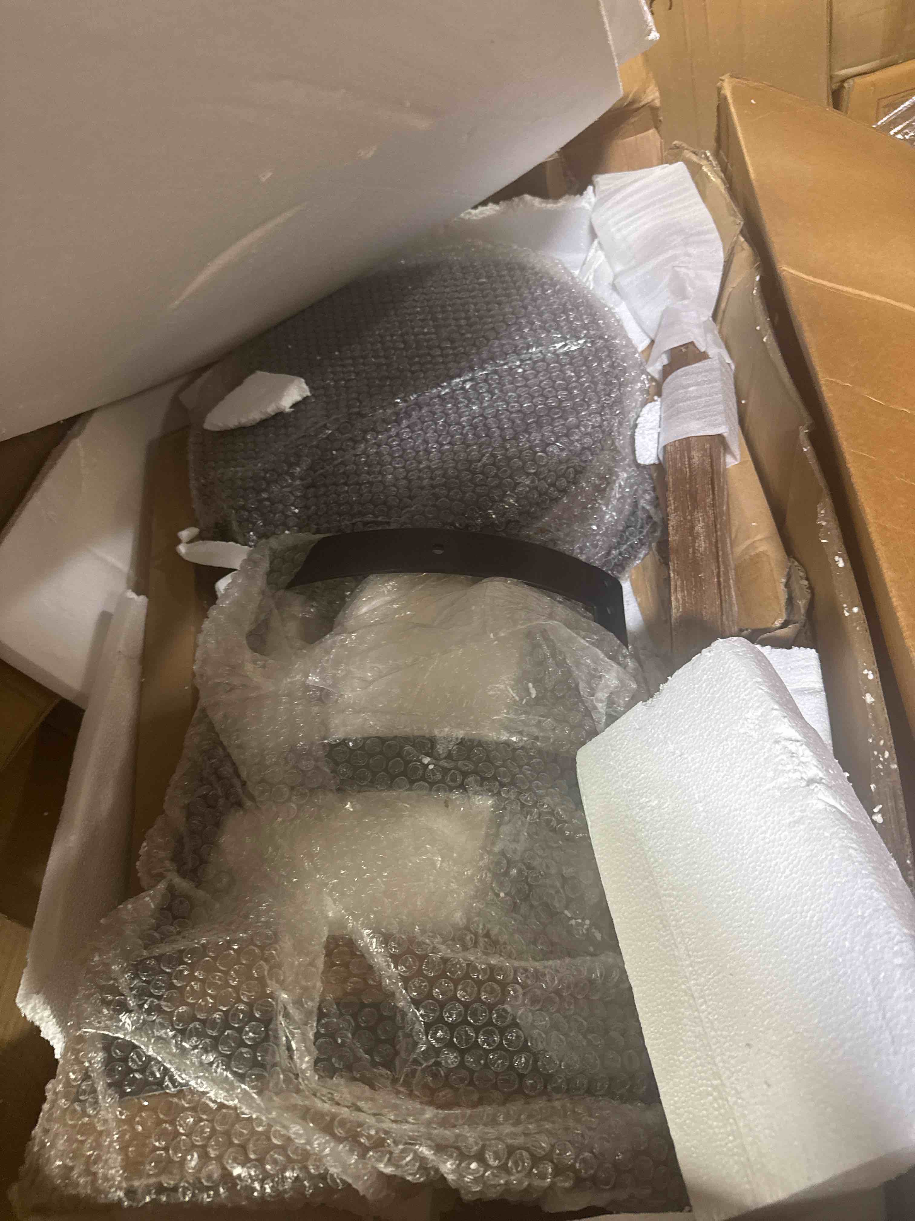 https://s3.amazonaws.com/lotting-images-prod/phillipi/PNK3528320_1757684334253.jpeg