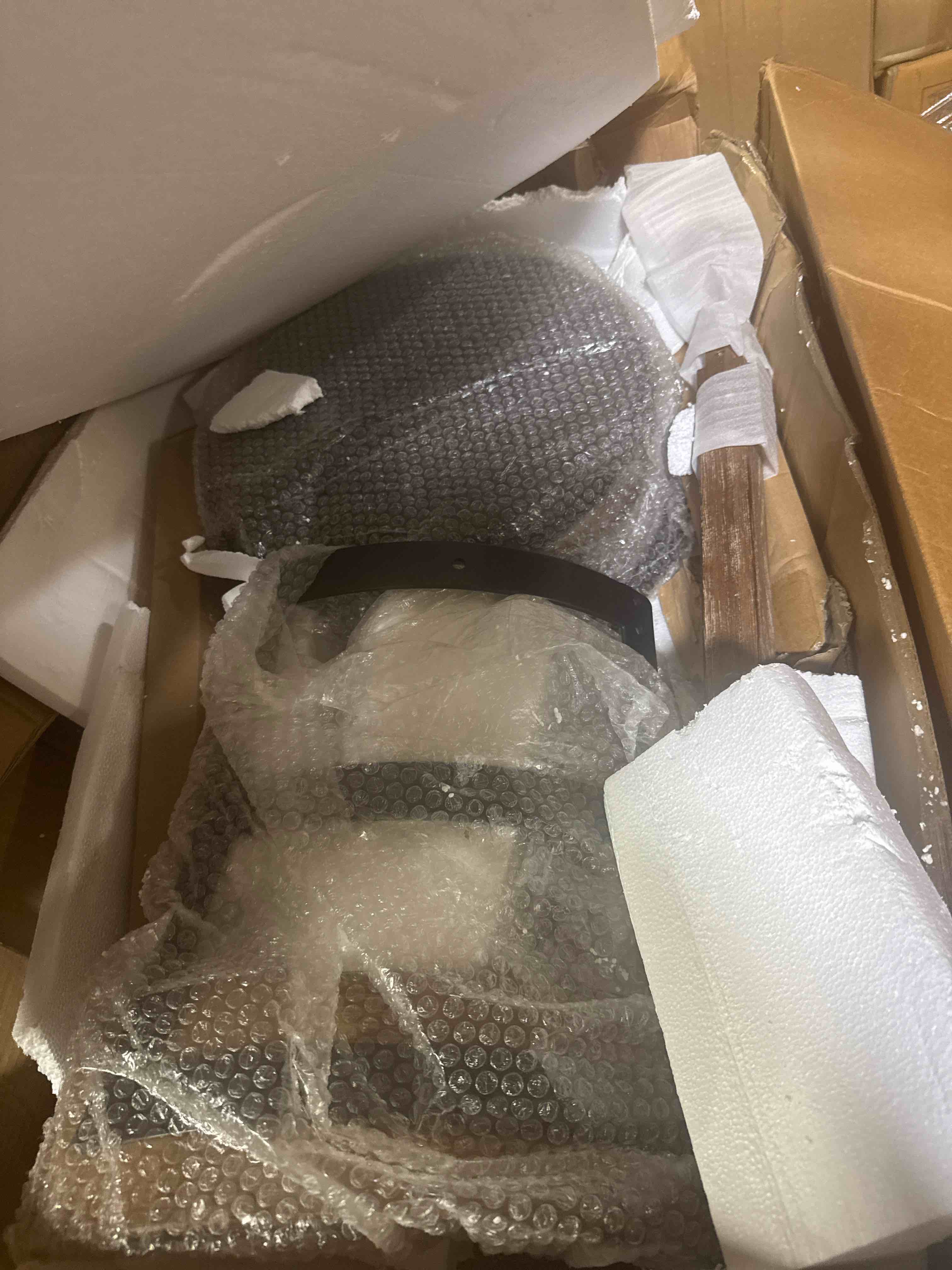 https://s3.amazonaws.com/lotting-images-prod/phillipi/PNK3528320_1757684335043.jpeg