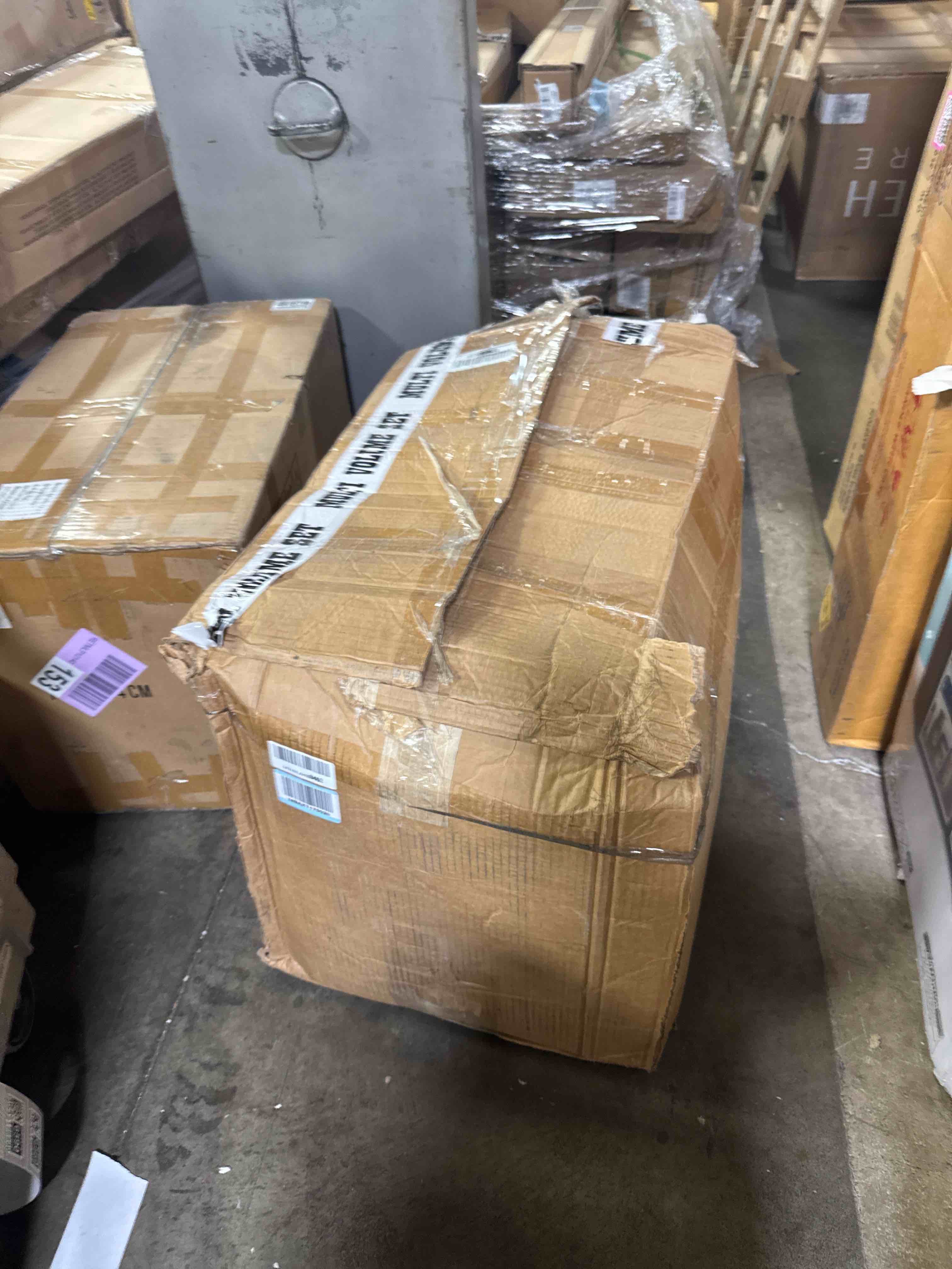 https://s3.amazonaws.com/lotting-images-prod/phillipi/PNK3528336_1757688753195.jpeg