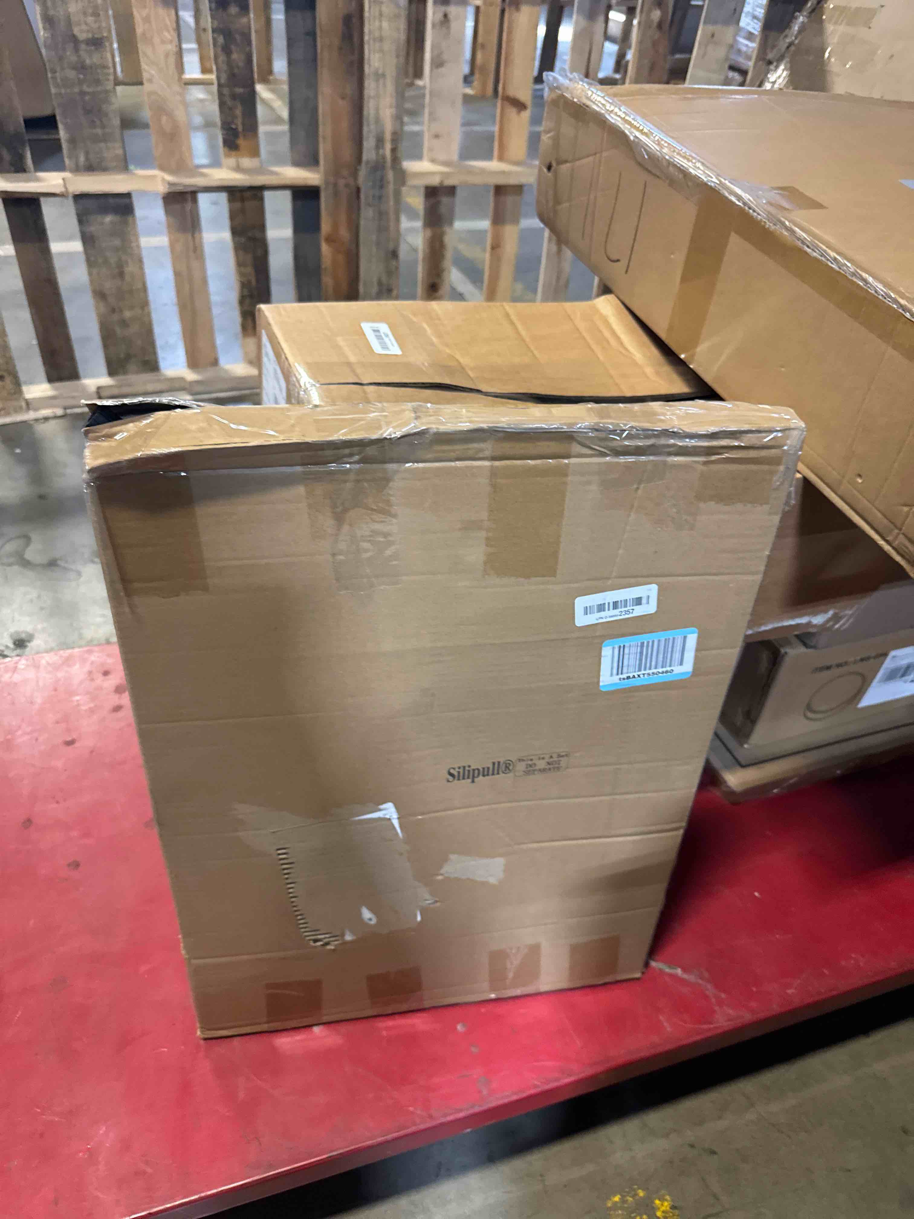 https://s3.amazonaws.com/lotting-images-prod/phillipi/PNK3528394_1758045071375.jpeg