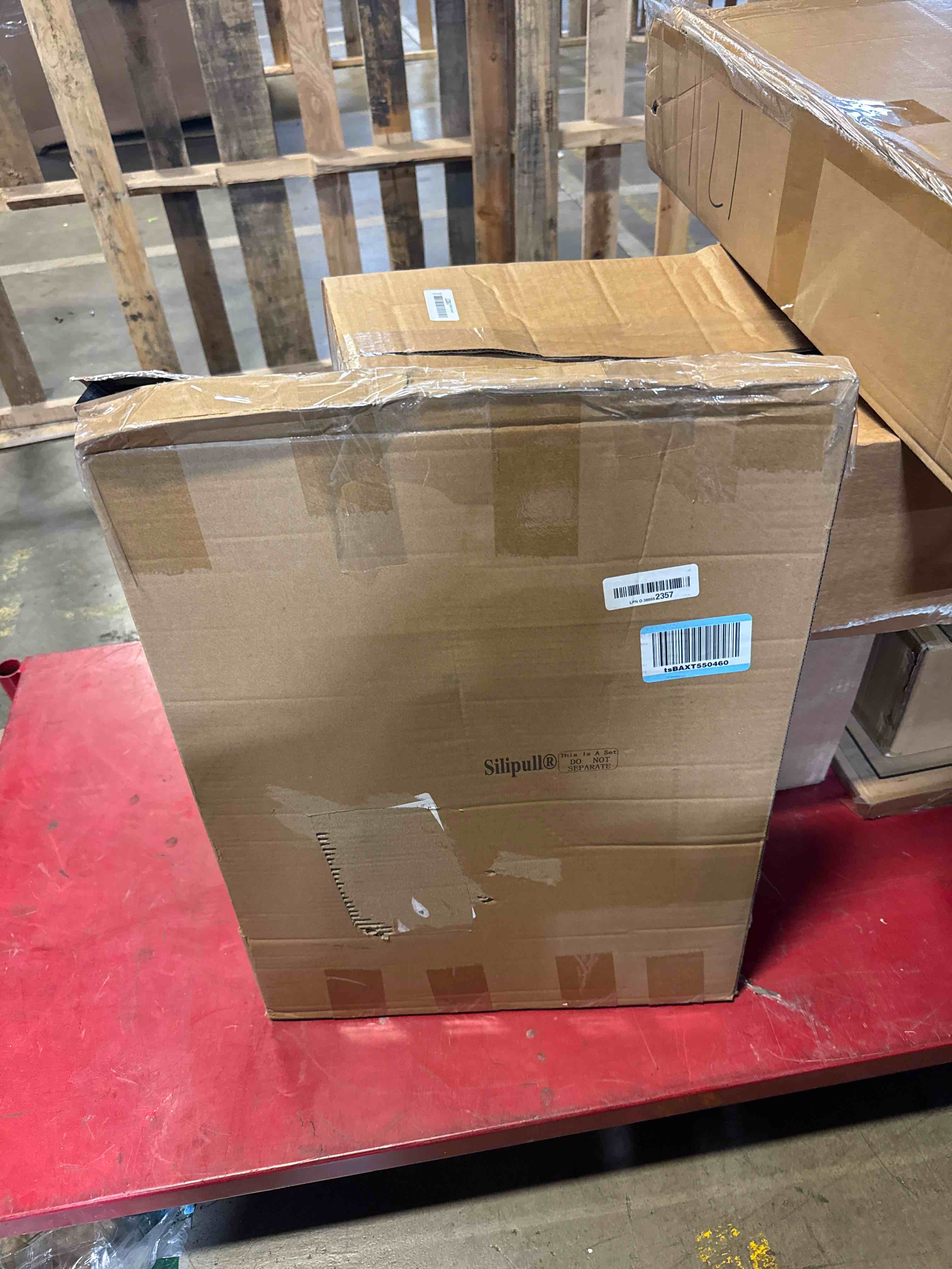 https://s3.amazonaws.com/lotting-images-prod/phillipi/PNK3528394_1758045073356.jpeg