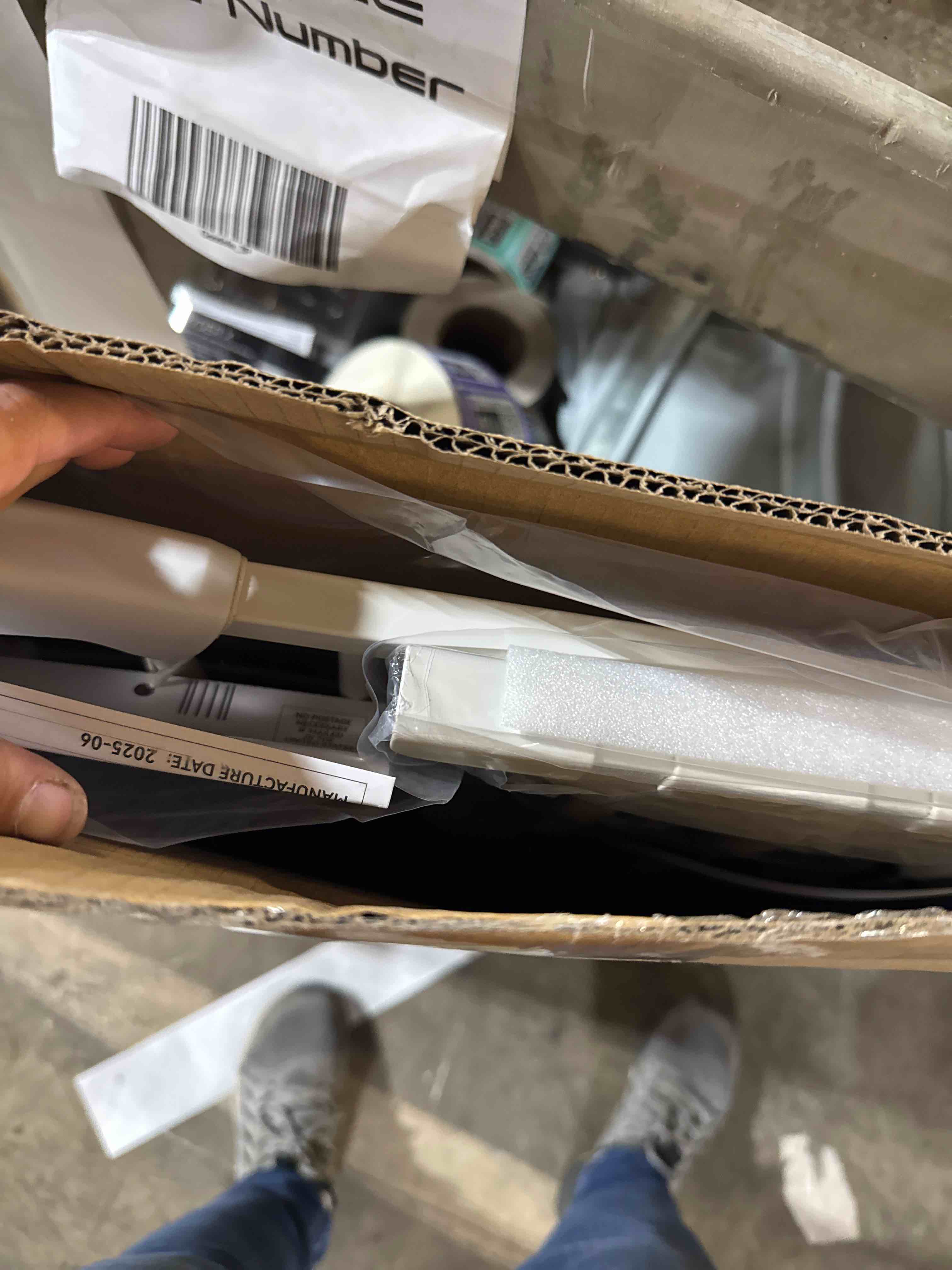 https://s3.amazonaws.com/lotting-images-prod/phillipi/PNK3528446_1758135280390.jpeg