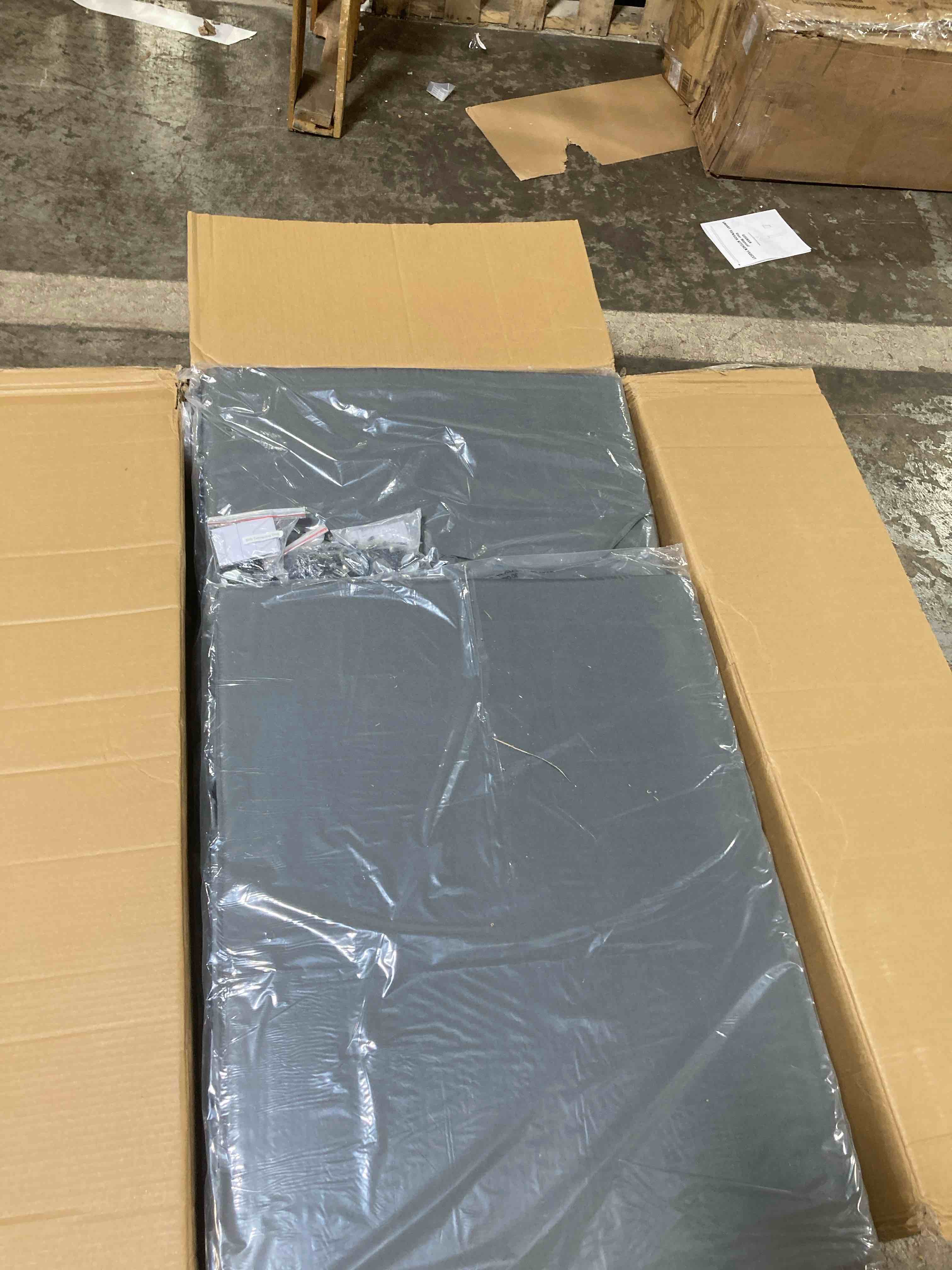 https://s3.amazonaws.com/lotting-images-prod/phillipi/PNK3528460_1758562854052.jpeg