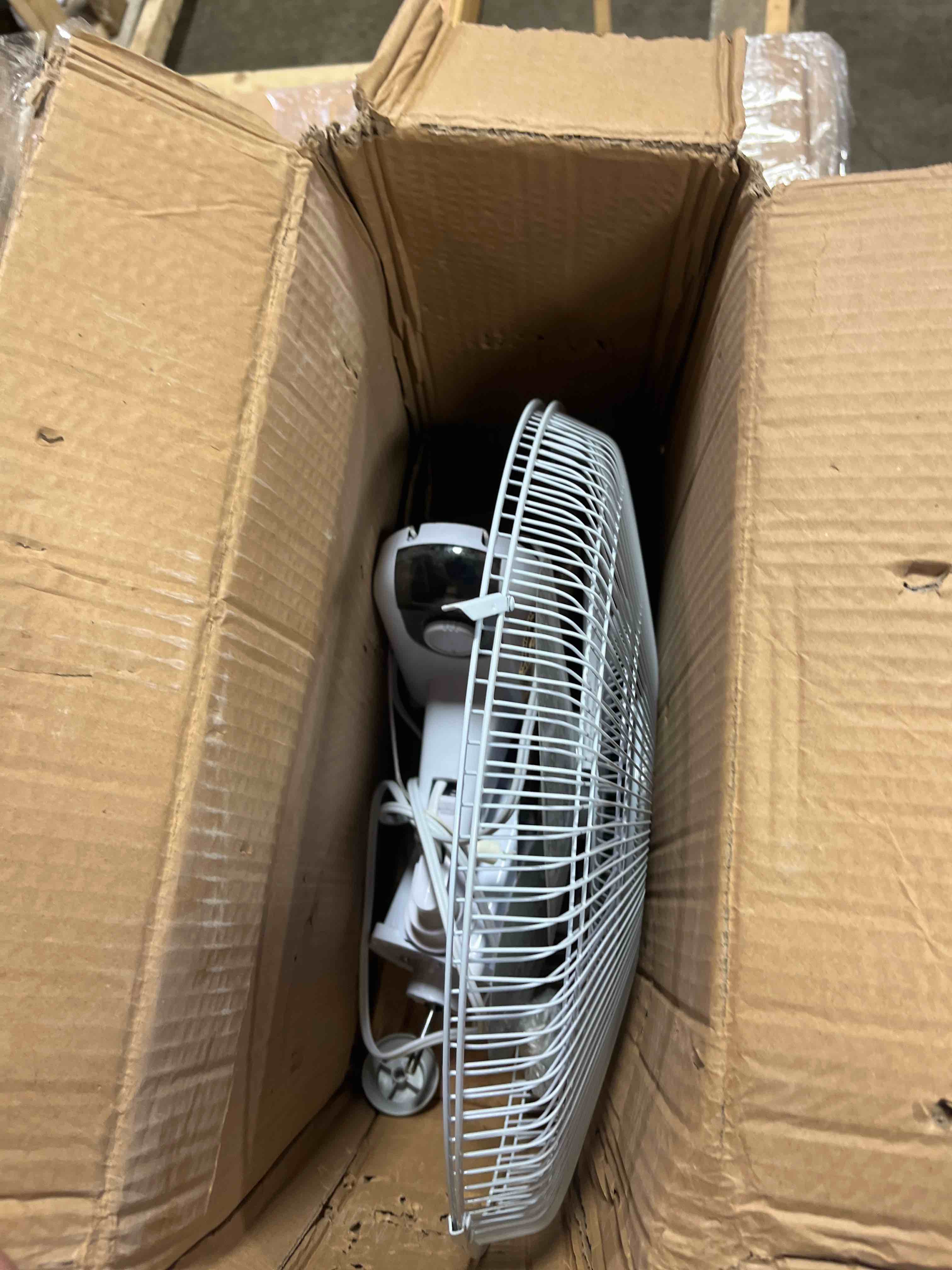 https://s3.amazonaws.com/lotting-images-prod/phillipi/PNK3528549_1758564845930.jpeg