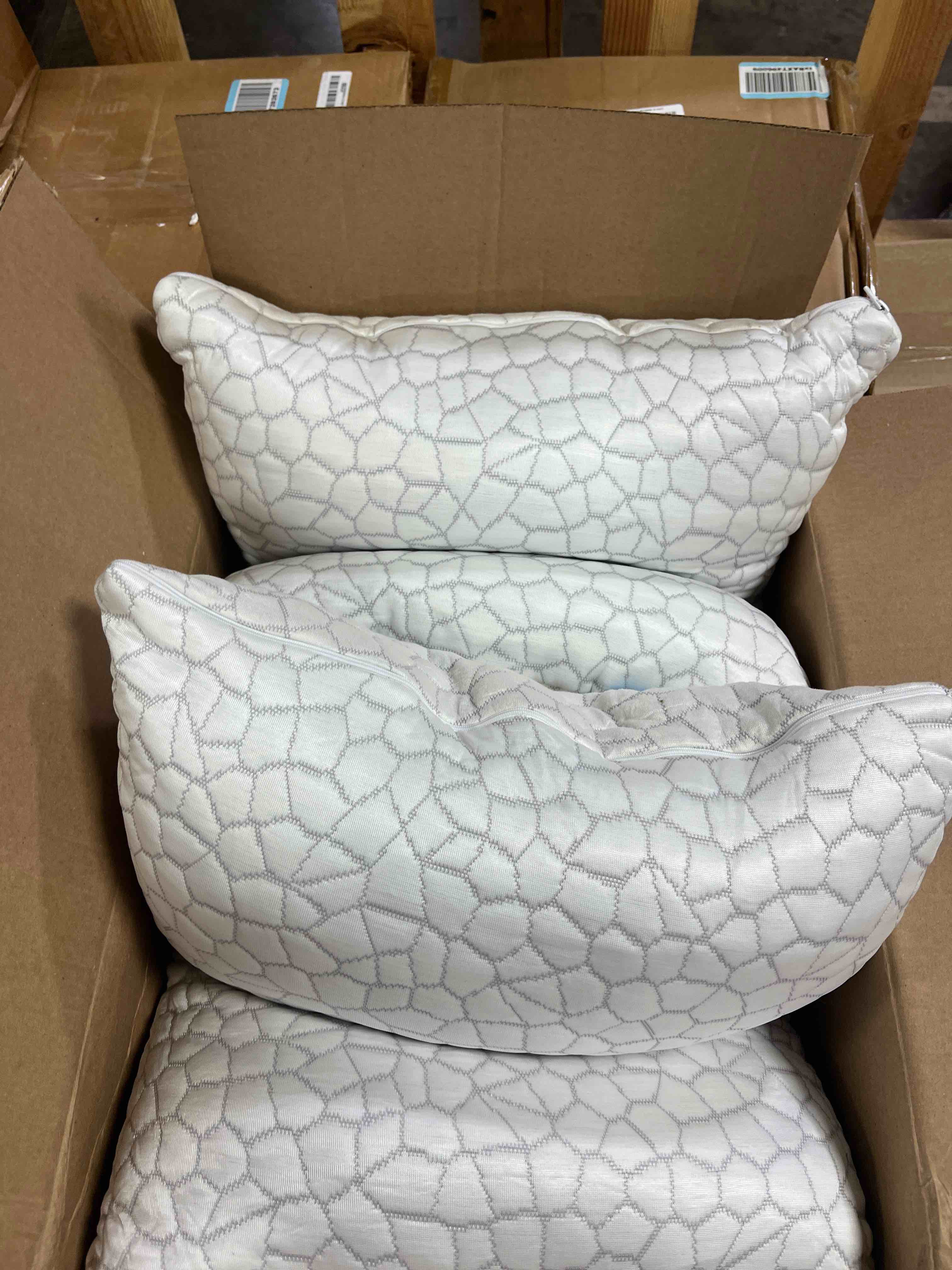 https://s3.amazonaws.com/lotting-images-prod/phillipi/PNK3528556_1758564193174.jpeg