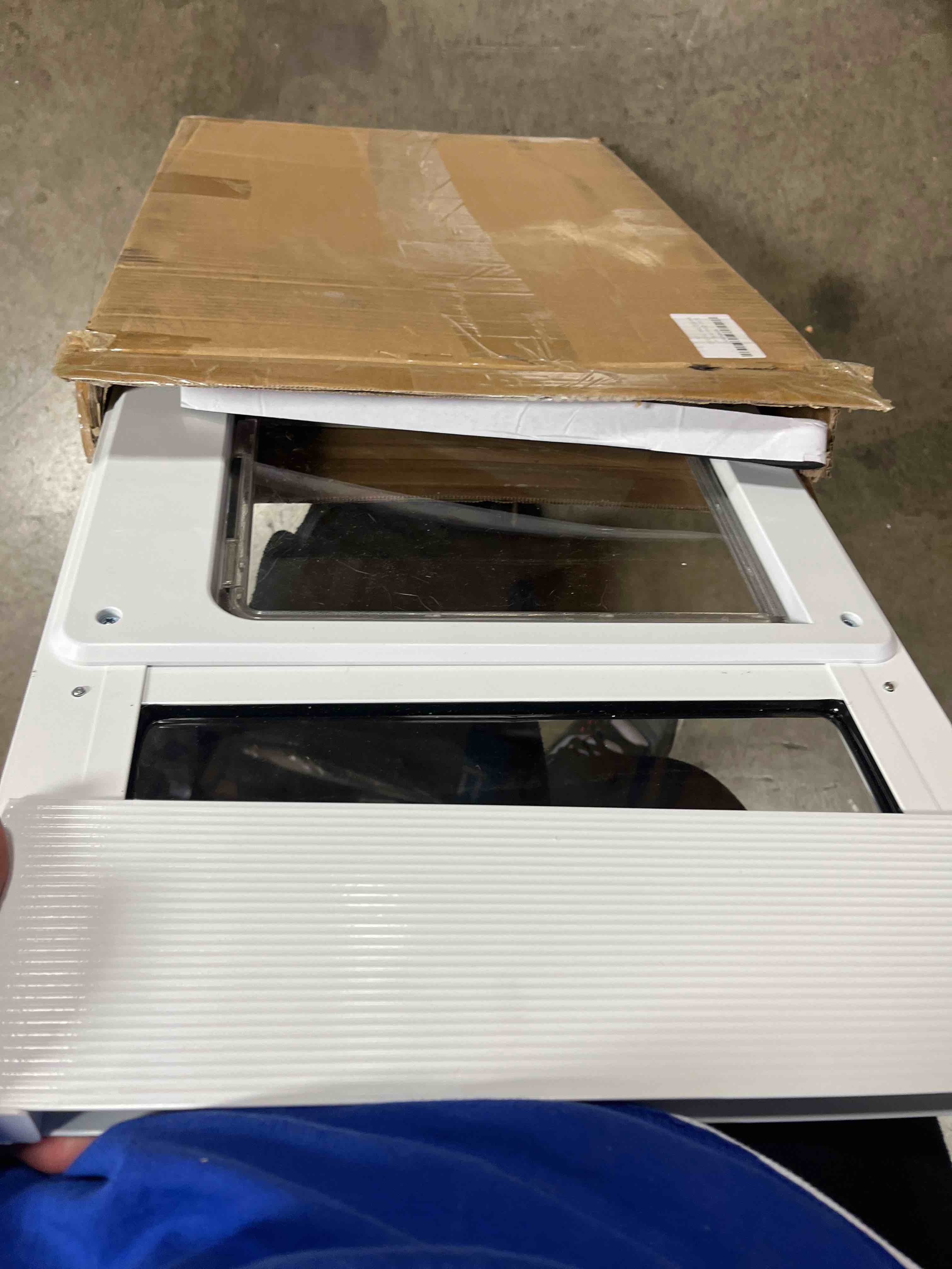 https://s3.amazonaws.com/lotting-images-prod/phillipi/PNK3528560_1758563803229.jpeg