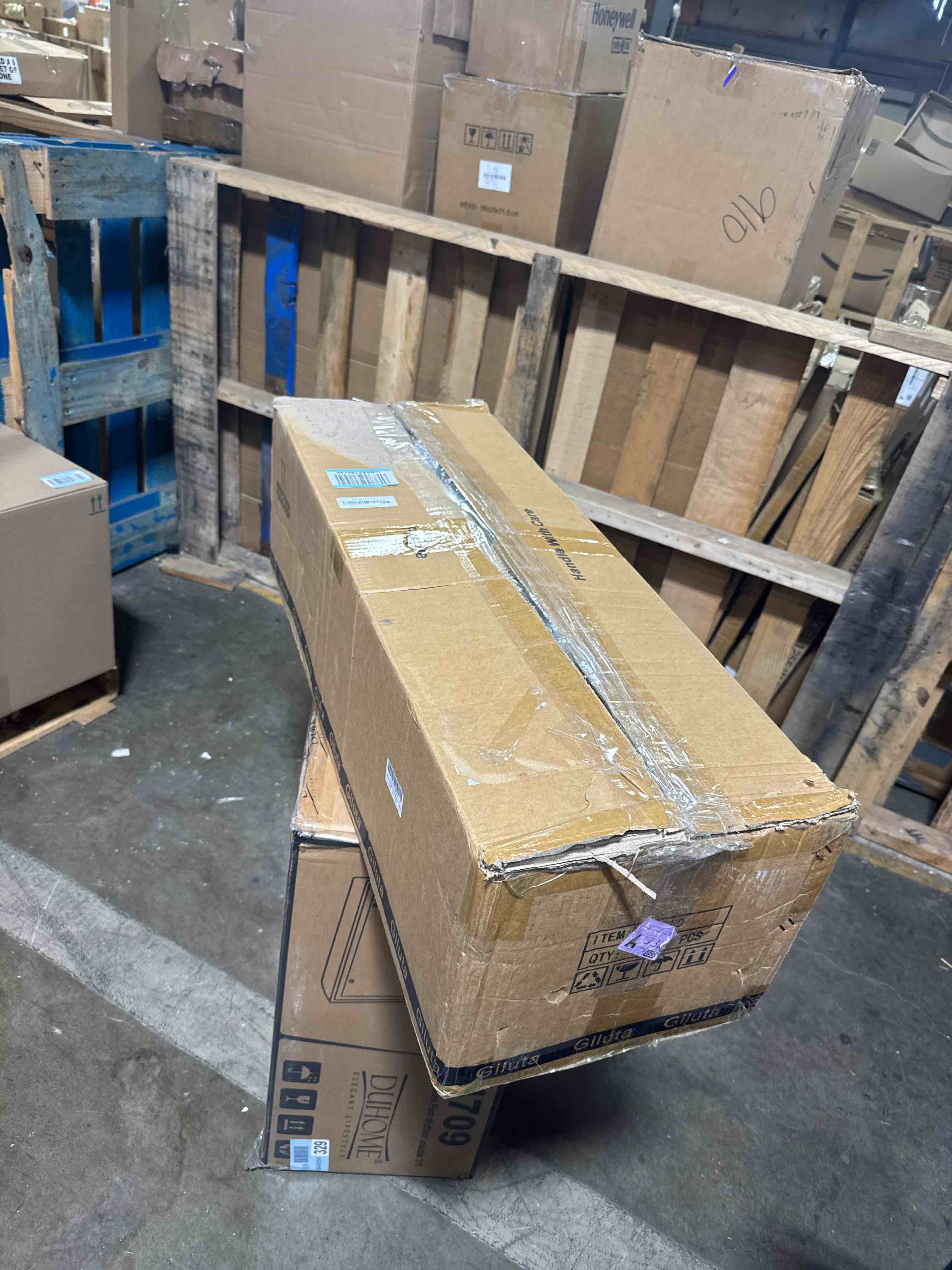 https://s3.amazonaws.com/lotting-images-prod/phillipi/PNK3528578_1758631383221.jpeg