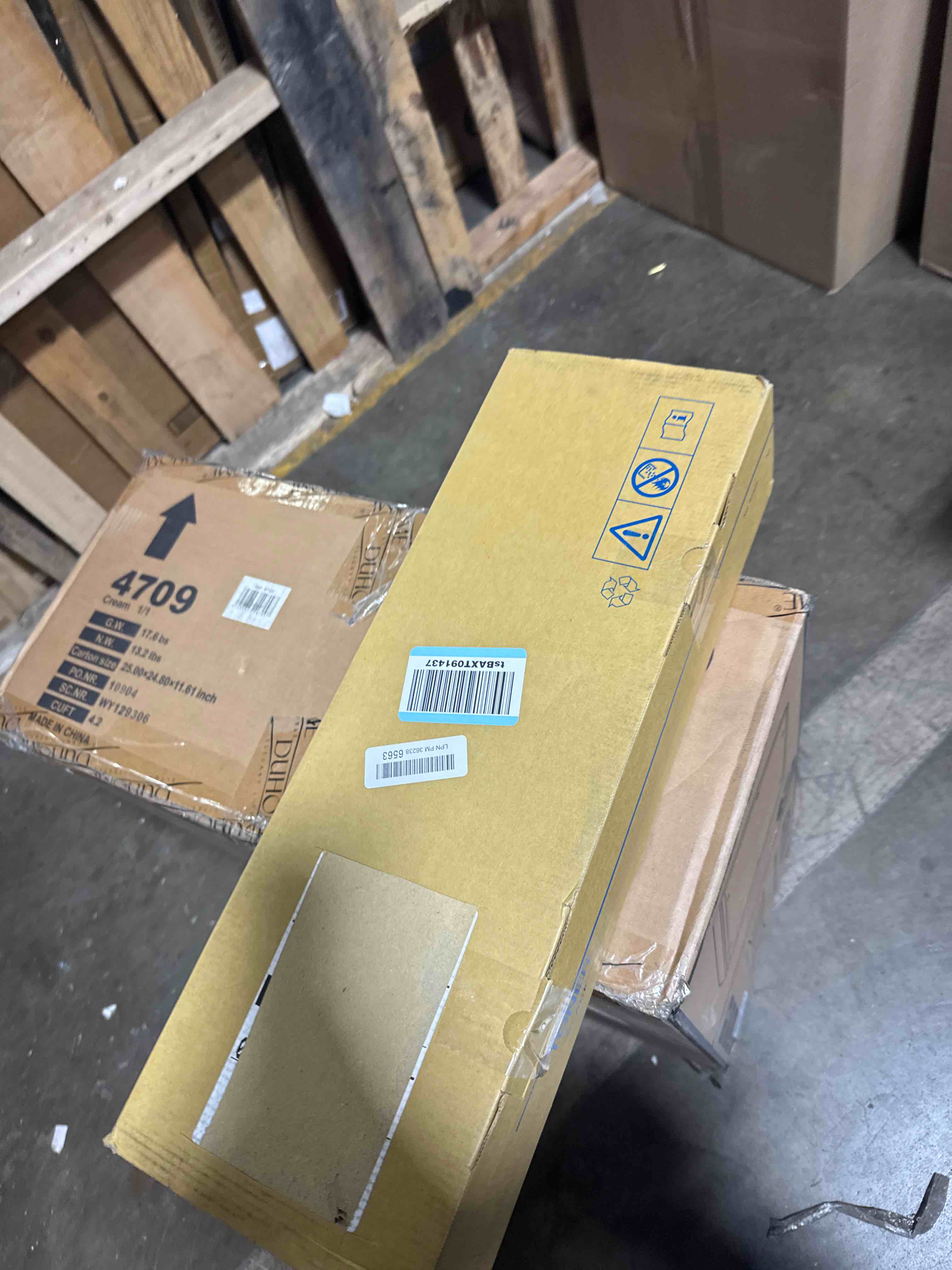 https://s3.amazonaws.com/lotting-images-prod/phillipi/PNK3528580_1758631641687.jpeg