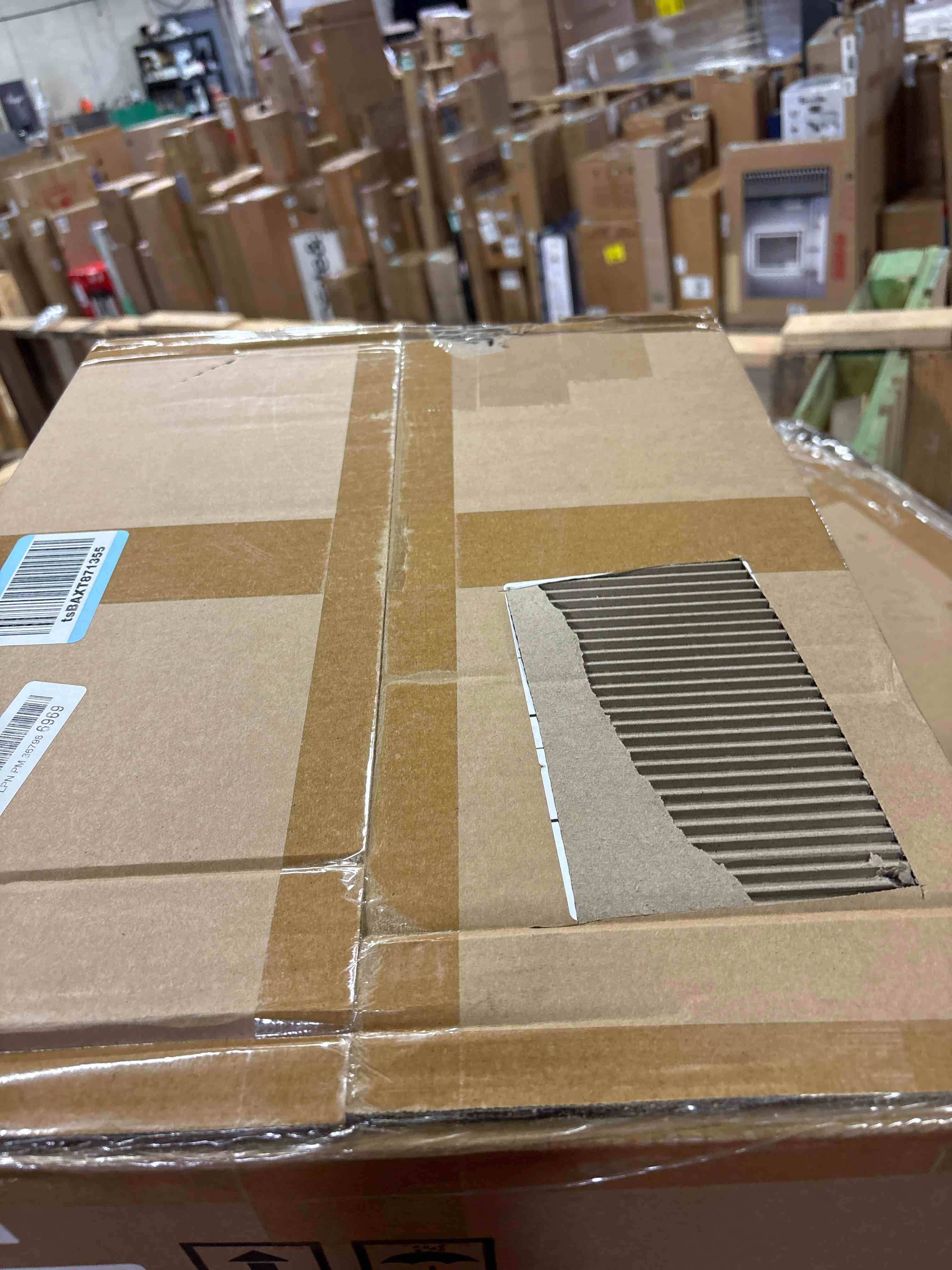 https://s3.amazonaws.com/lotting-images-prod/phillipi/PNK3528642_1758654763704.jpeg