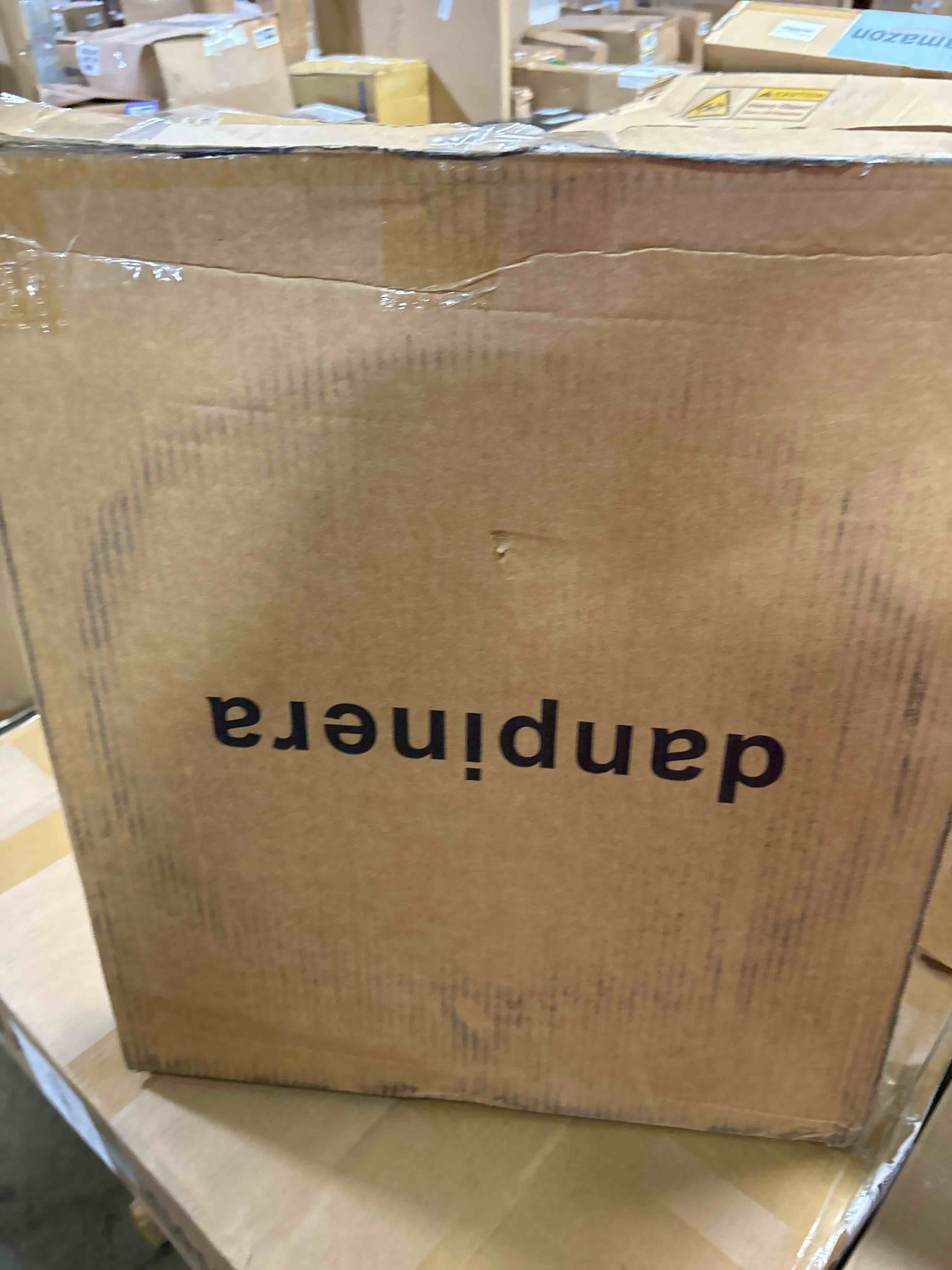 https://s3.amazonaws.com/lotting-images-prod/phillipi/PNK3528646_1758655335100.jpeg