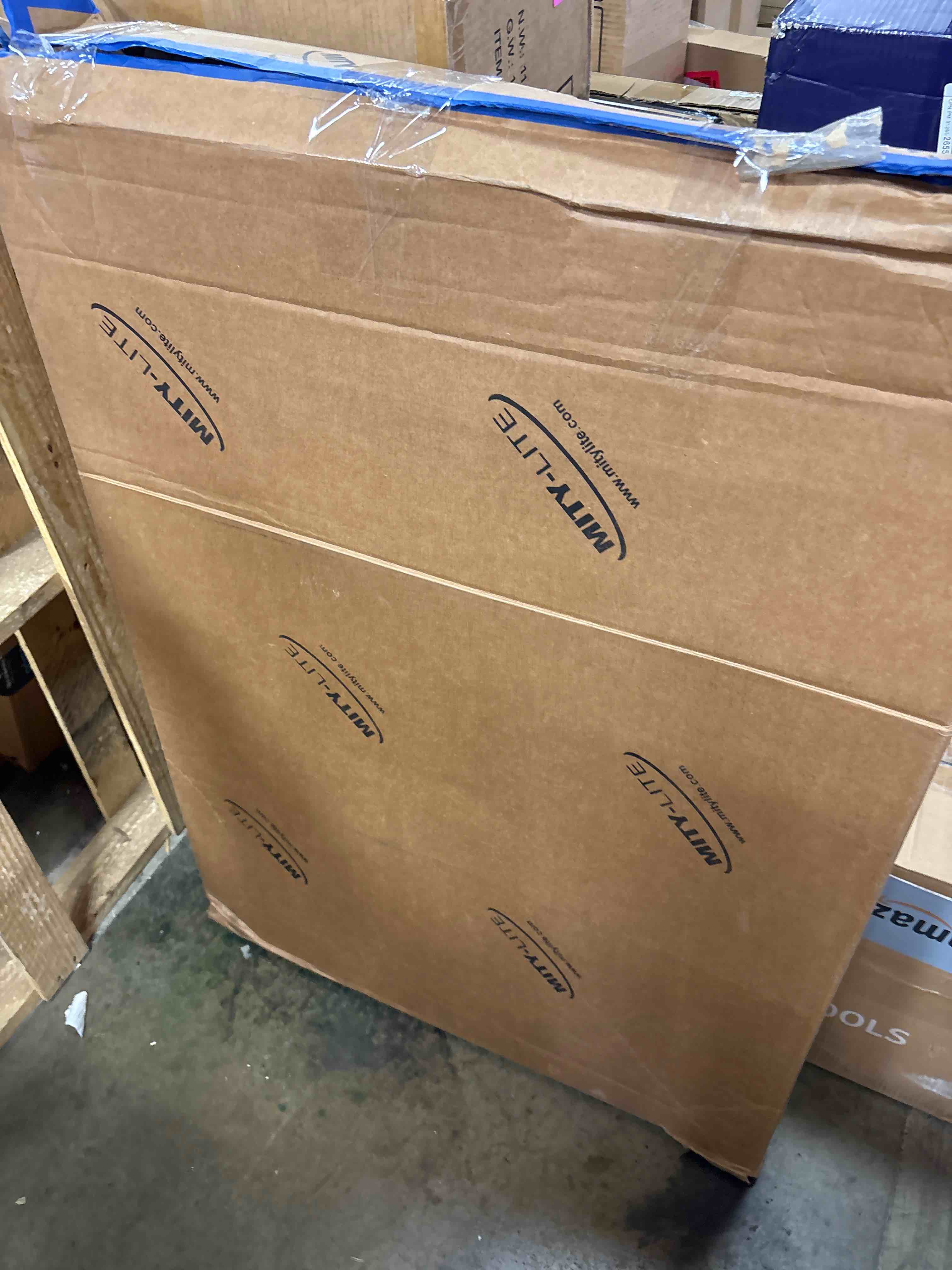https://s3.amazonaws.com/lotting-images-prod/phillipi/PNK3528672_1758659872792.jpeg