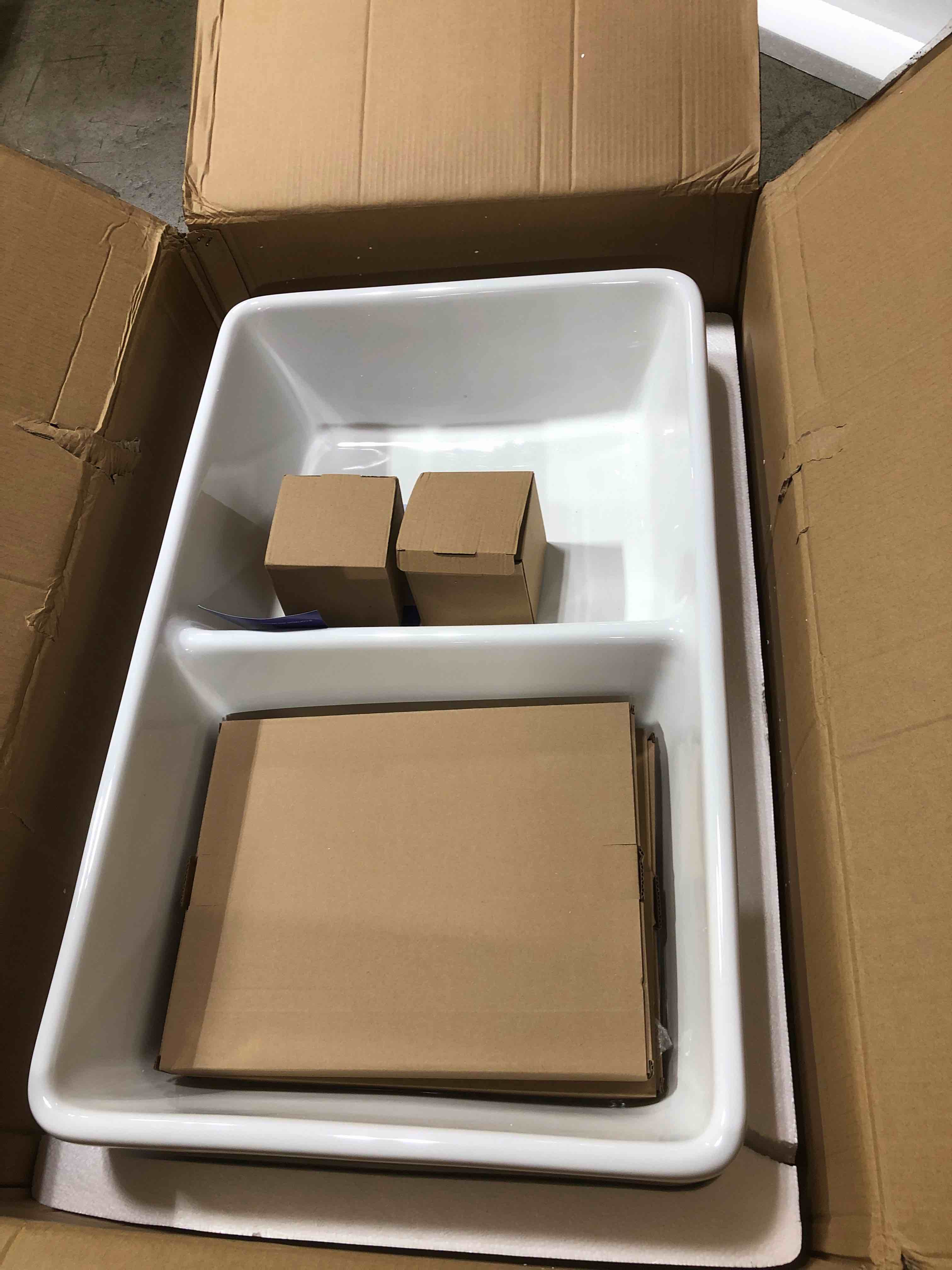 https://s3.amazonaws.com/lotting-images-prod/phillipi/PNK3528705_1758656408489.jpeg