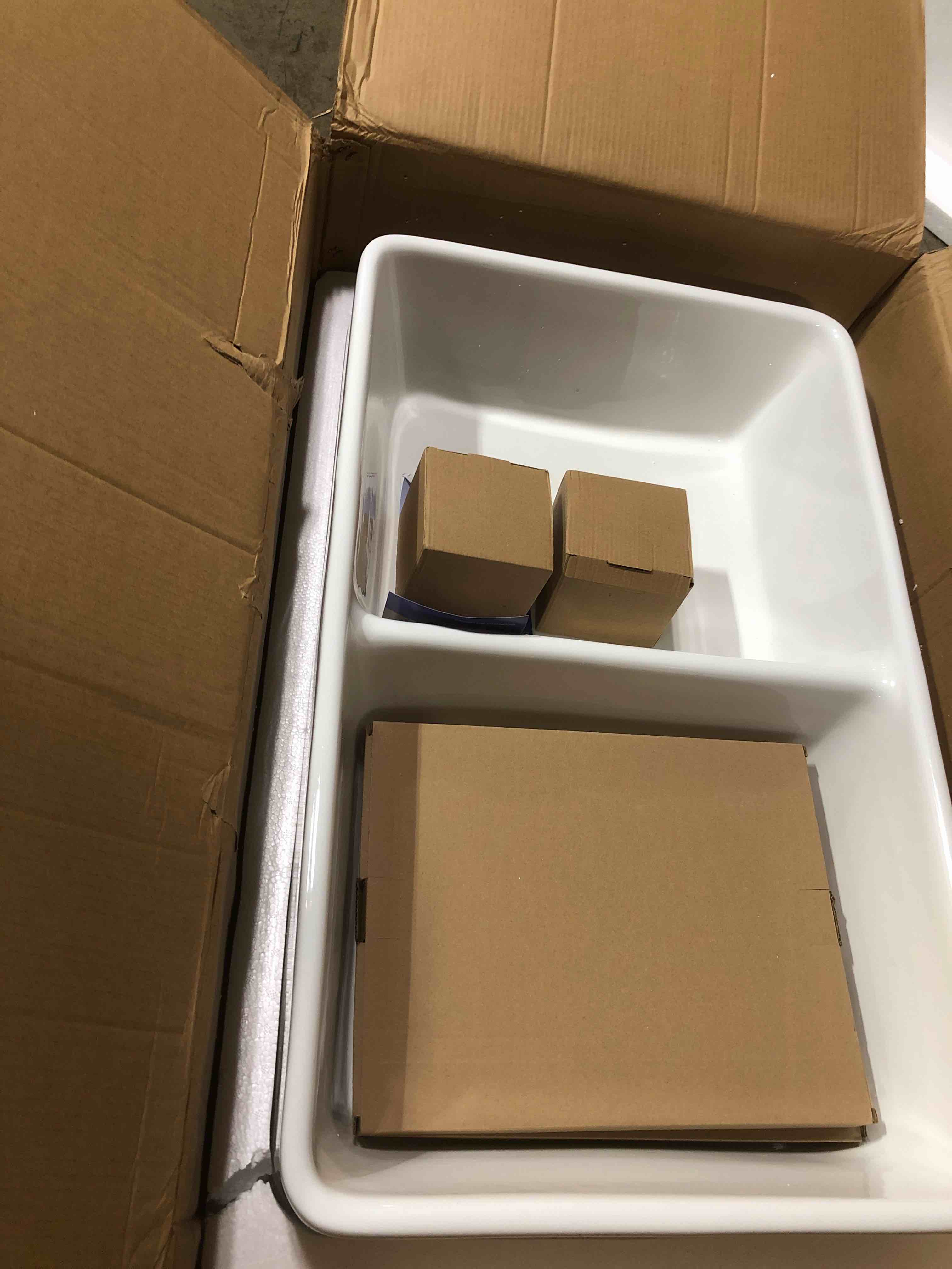 https://s3.amazonaws.com/lotting-images-prod/phillipi/PNK3528705_1758656415493.jpeg