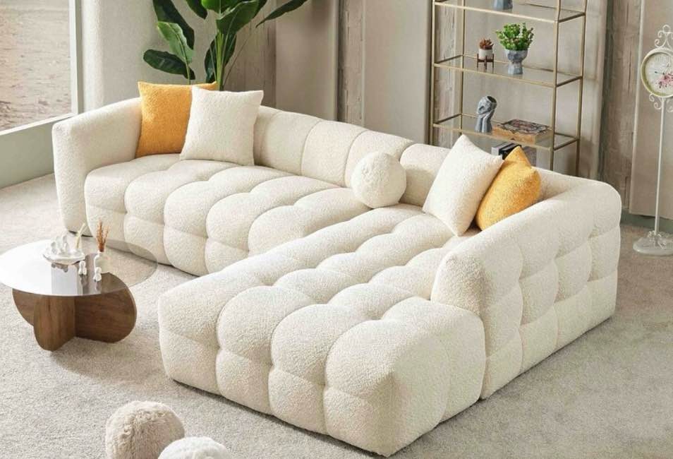 The Great Couch Auction!!! Row-2