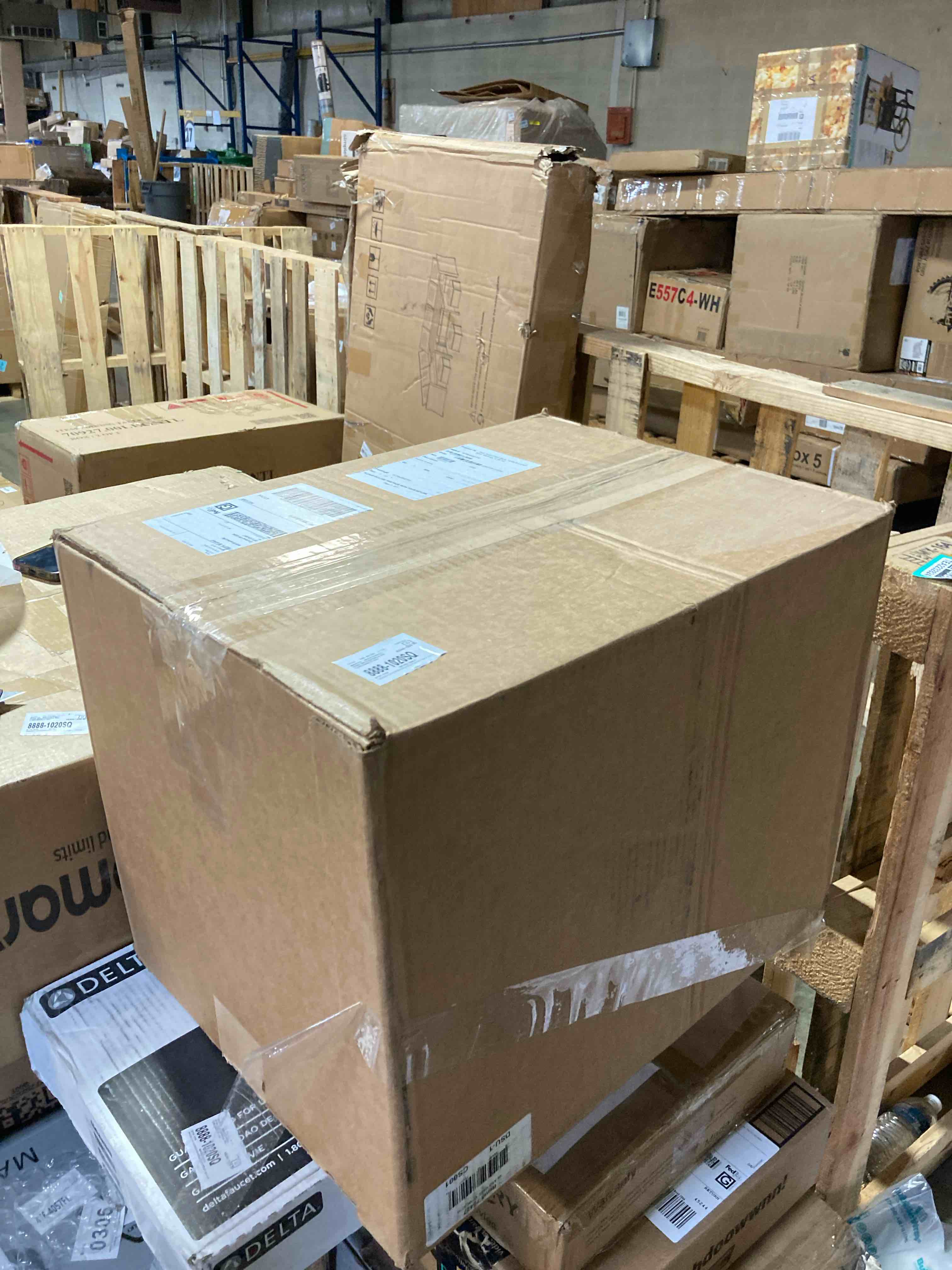 https://s3.amazonaws.com/lotting-images-prod/phillipi/PNK3528757_1759163674102.jpeg