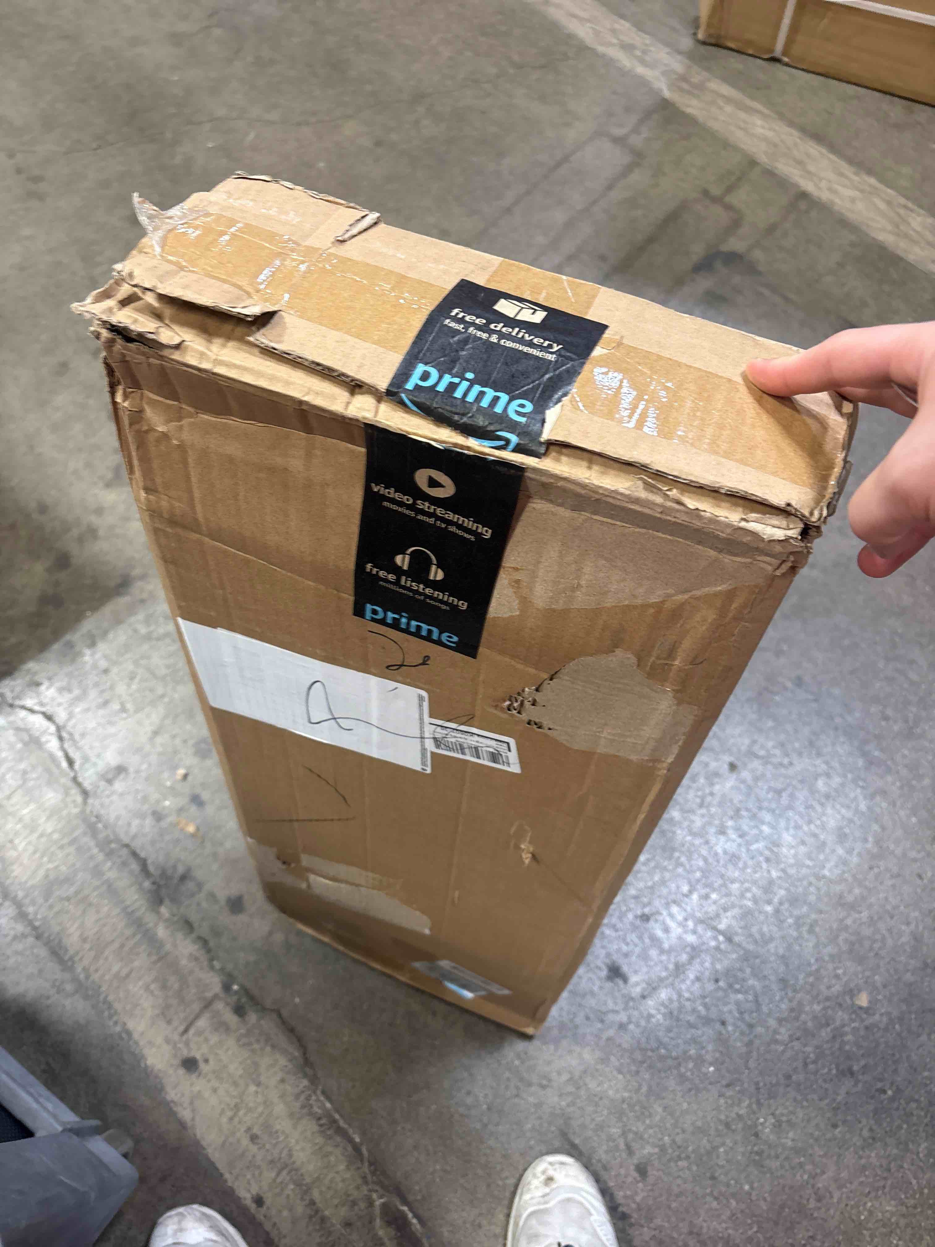 https://s3.amazonaws.com/lotting-images-prod/phillipi/PNK3528964_1760377946499.jpeg
