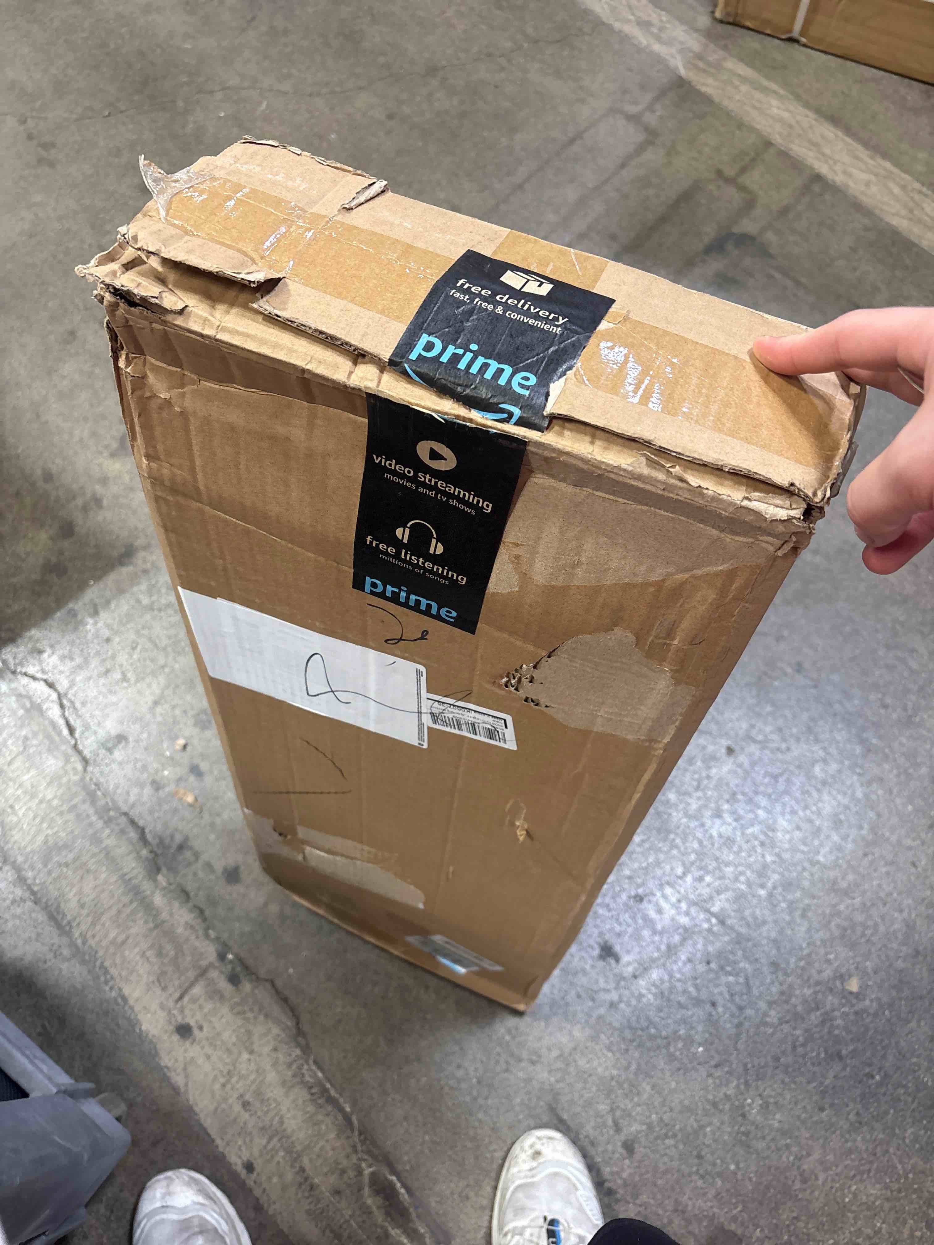 https://s3.amazonaws.com/lotting-images-prod/phillipi/PNK3528964_1760377947499.jpeg