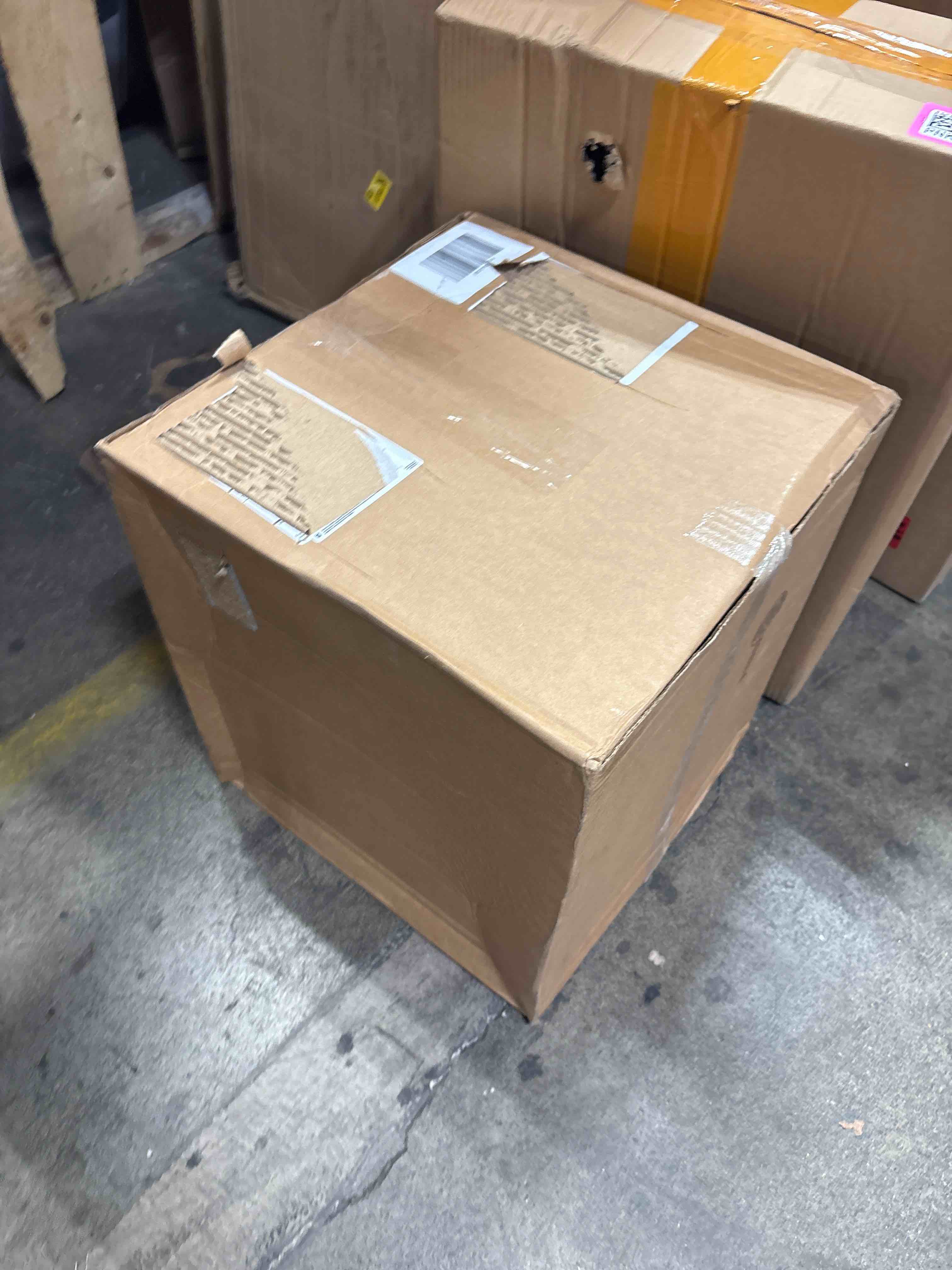 https://s3.amazonaws.com/lotting-images-prod/phillipi/PNK3528976_1760457480711.jpeg