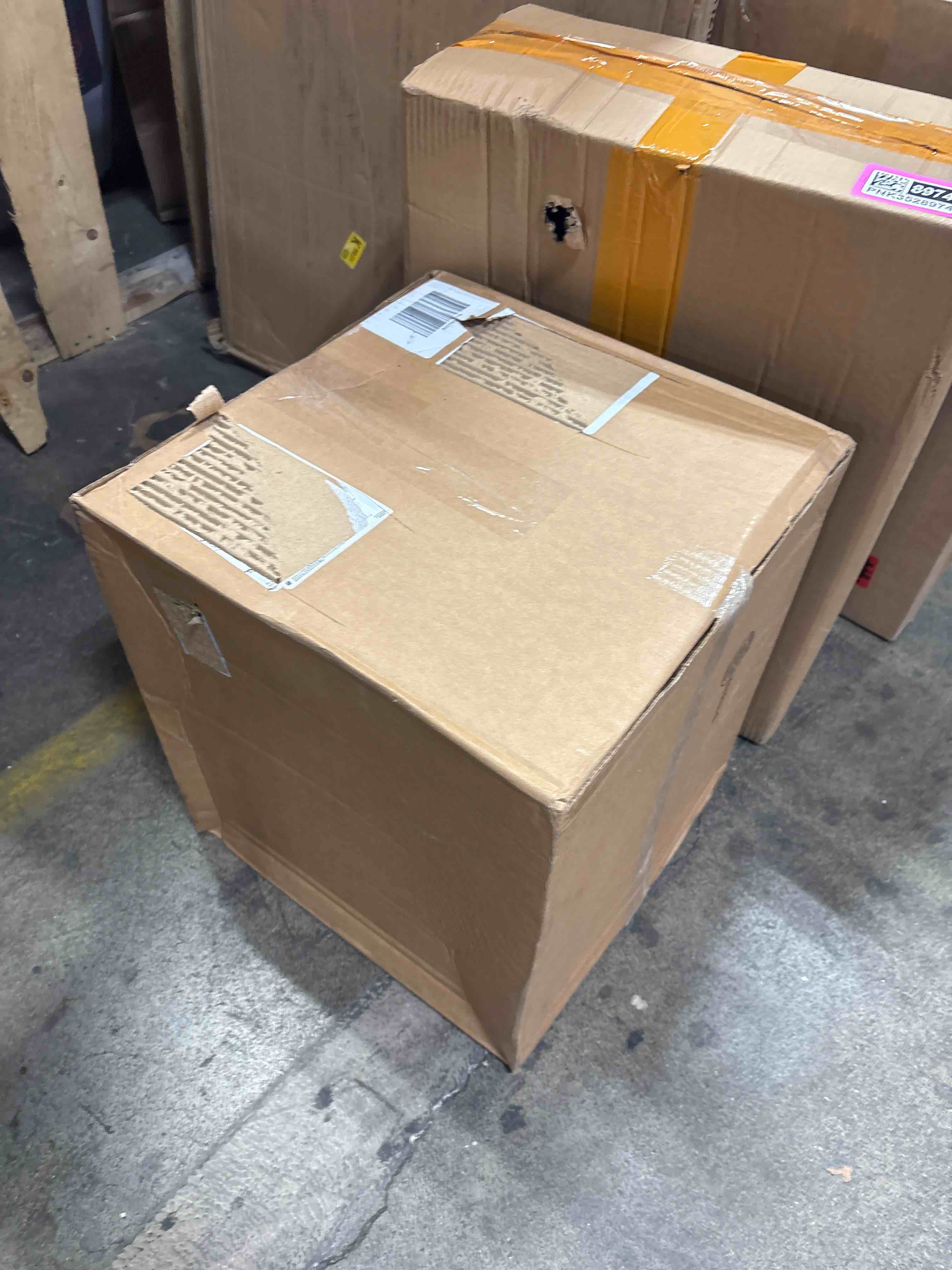 https://s3.amazonaws.com/lotting-images-prod/phillipi/PNK3528976_1760457481514.jpeg