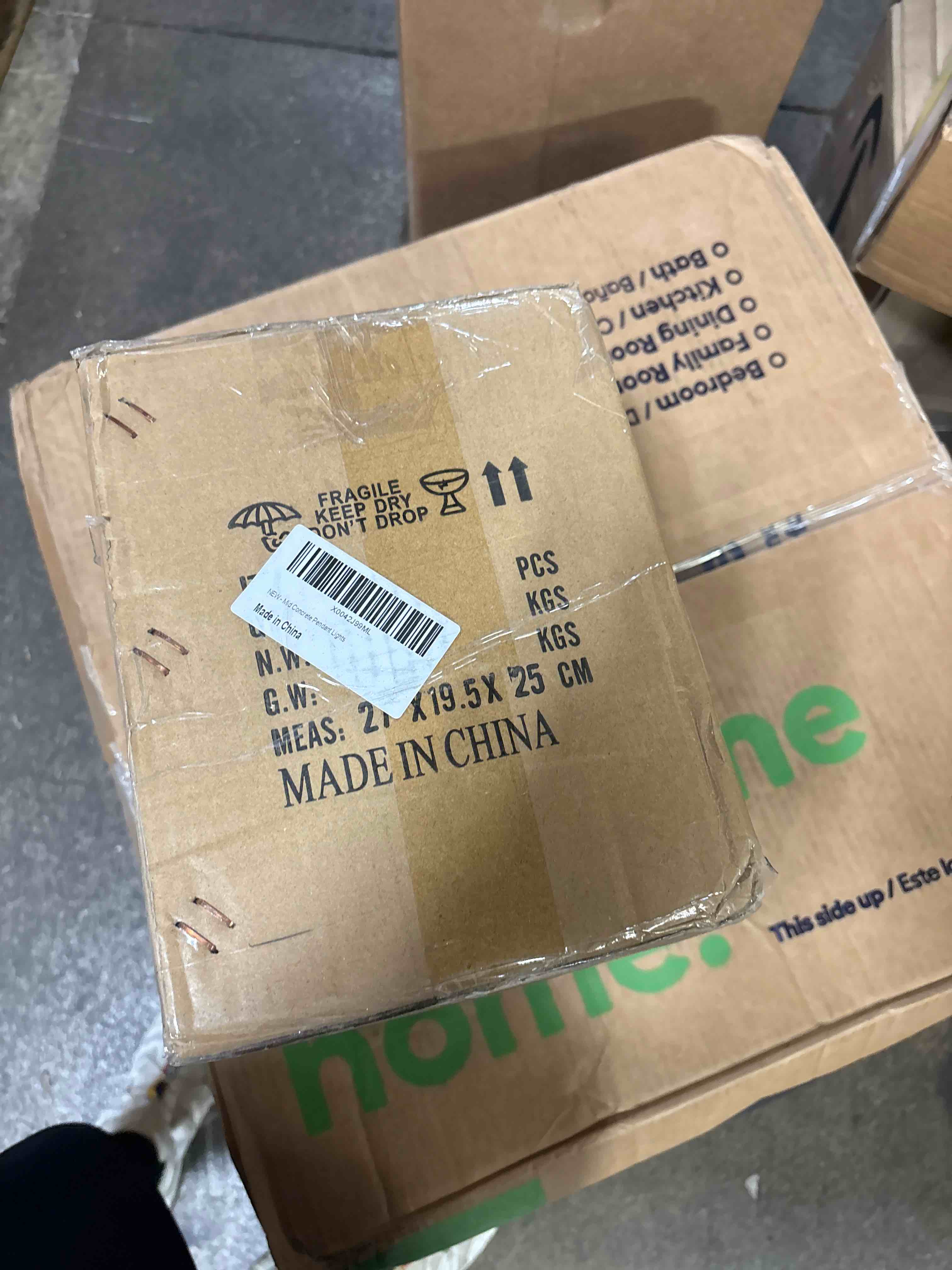 https://s3.amazonaws.com/lotting-images-prod/phillipi/PNK3528980_1760459369336.jpeg