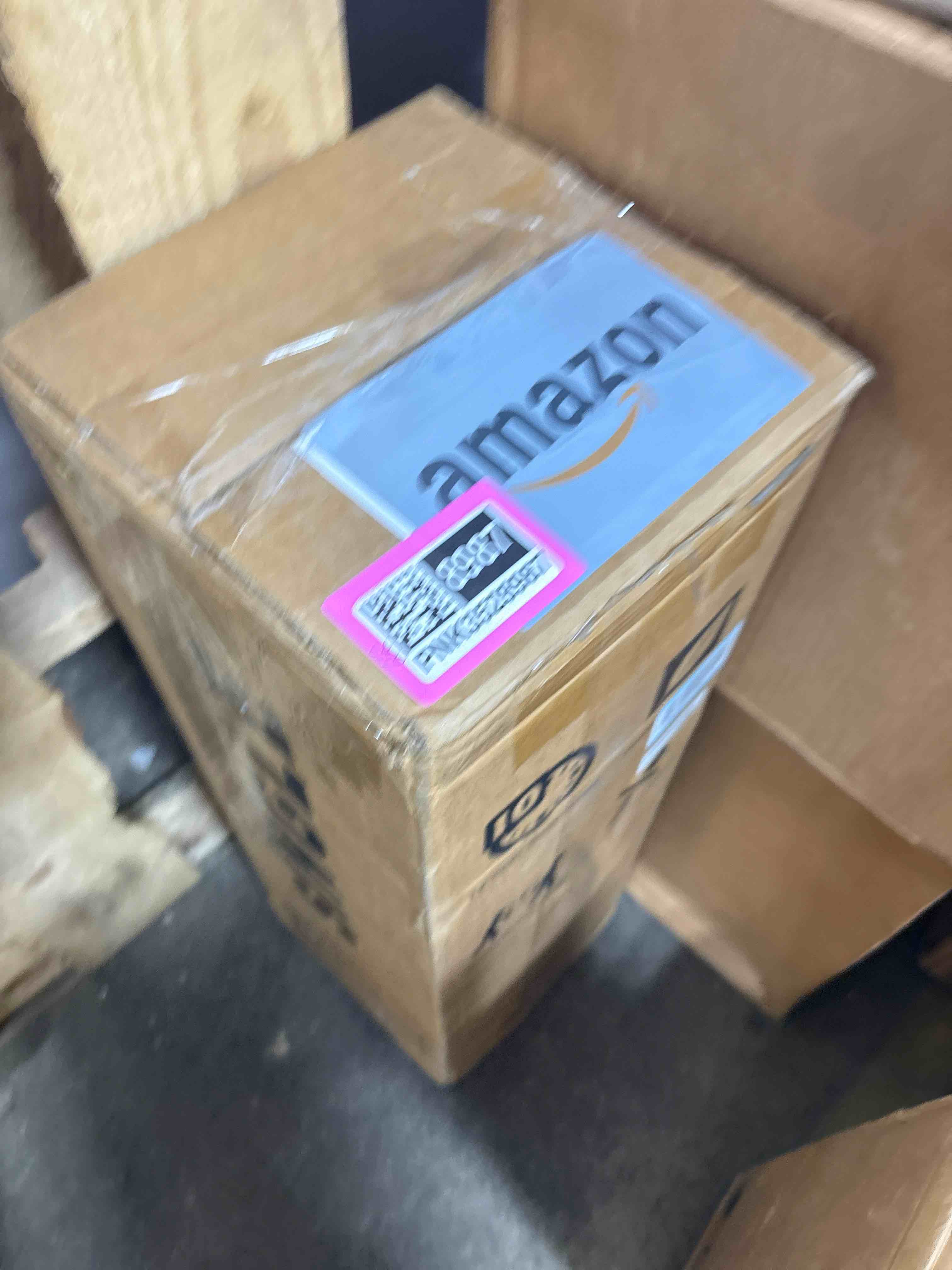 https://s3.amazonaws.com/lotting-images-prod/phillipi/PNK3528987_1760460703097.jpeg