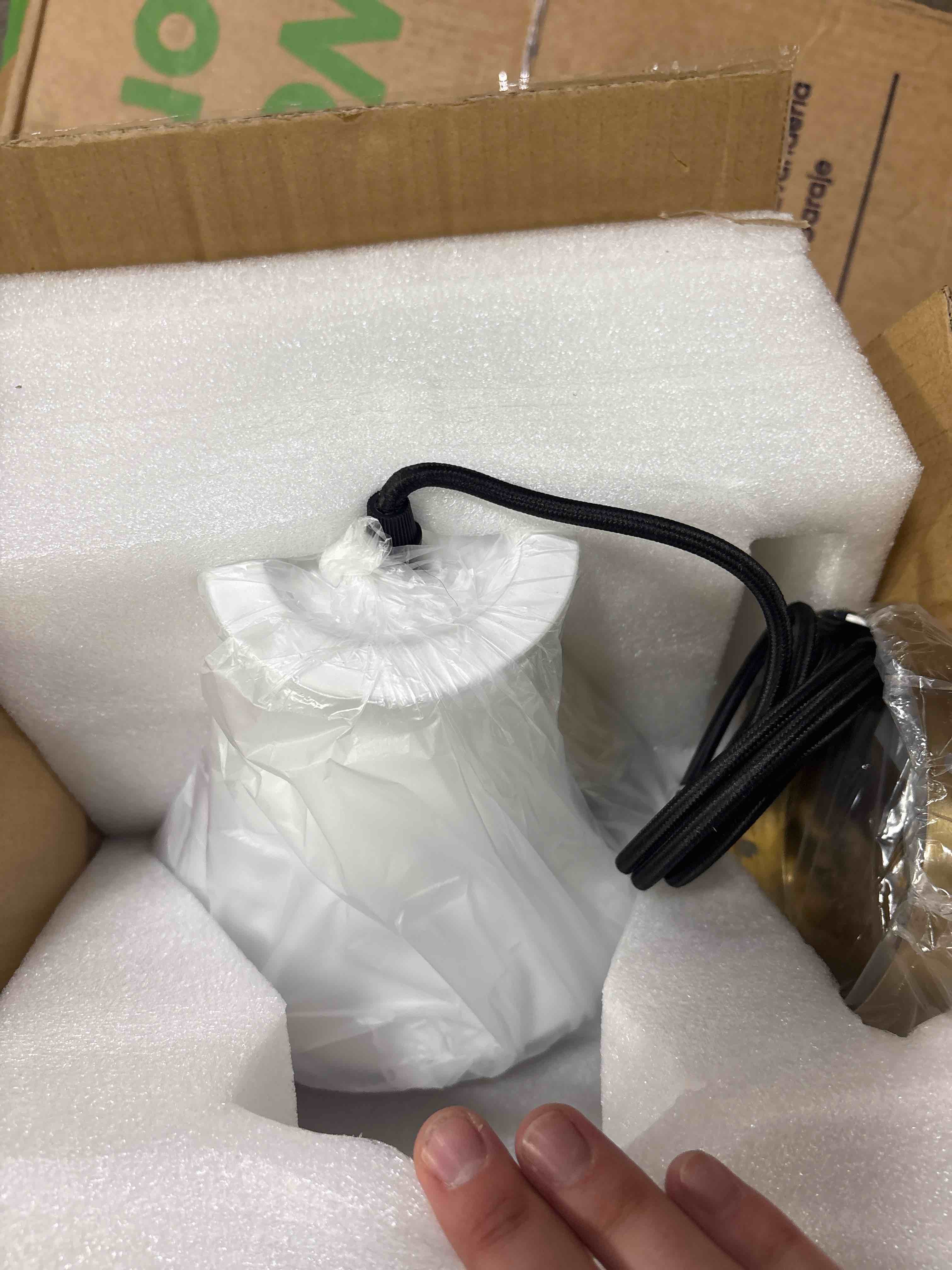 https://s3.amazonaws.com/lotting-images-prod/phillipi/PNK3528995_1760462376268.jpeg