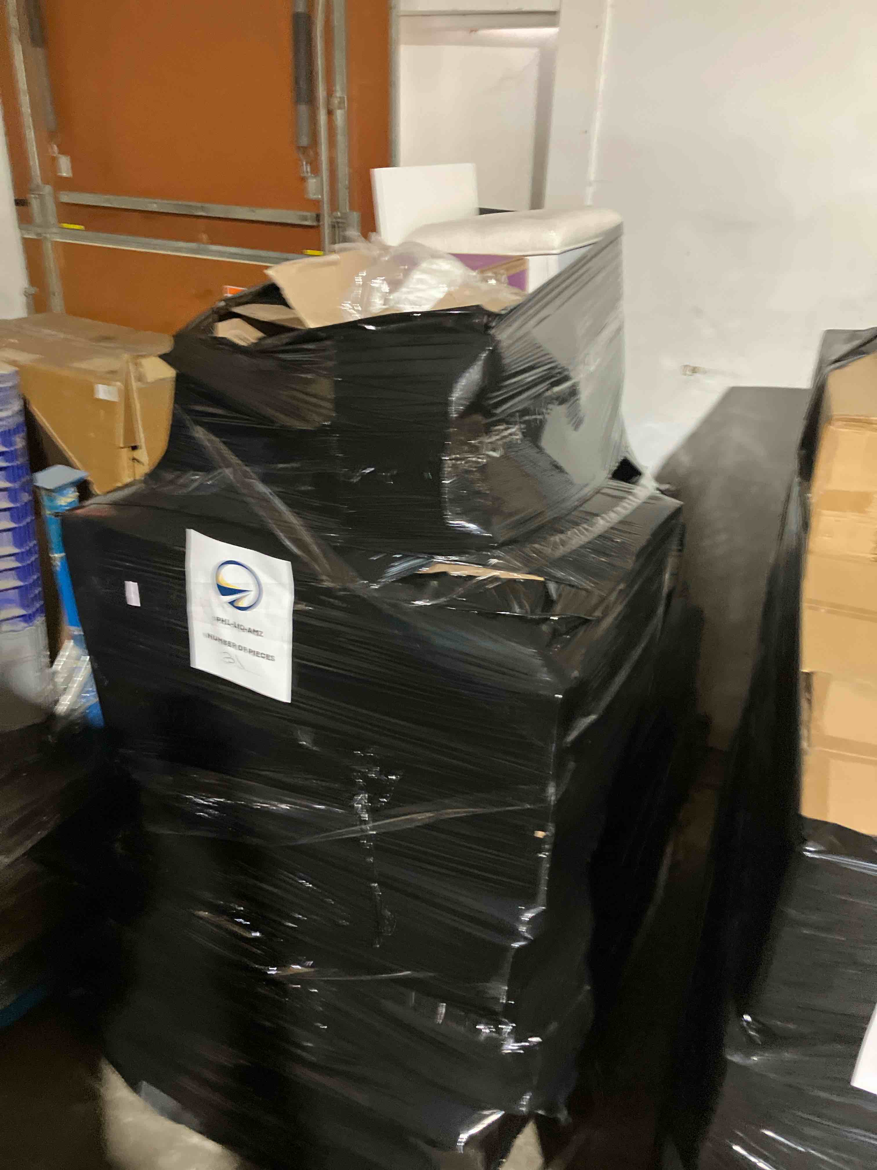 https://s3.amazonaws.com/lotting-images-prod/phillipi/PNK3529005_1746725808834.jpeg