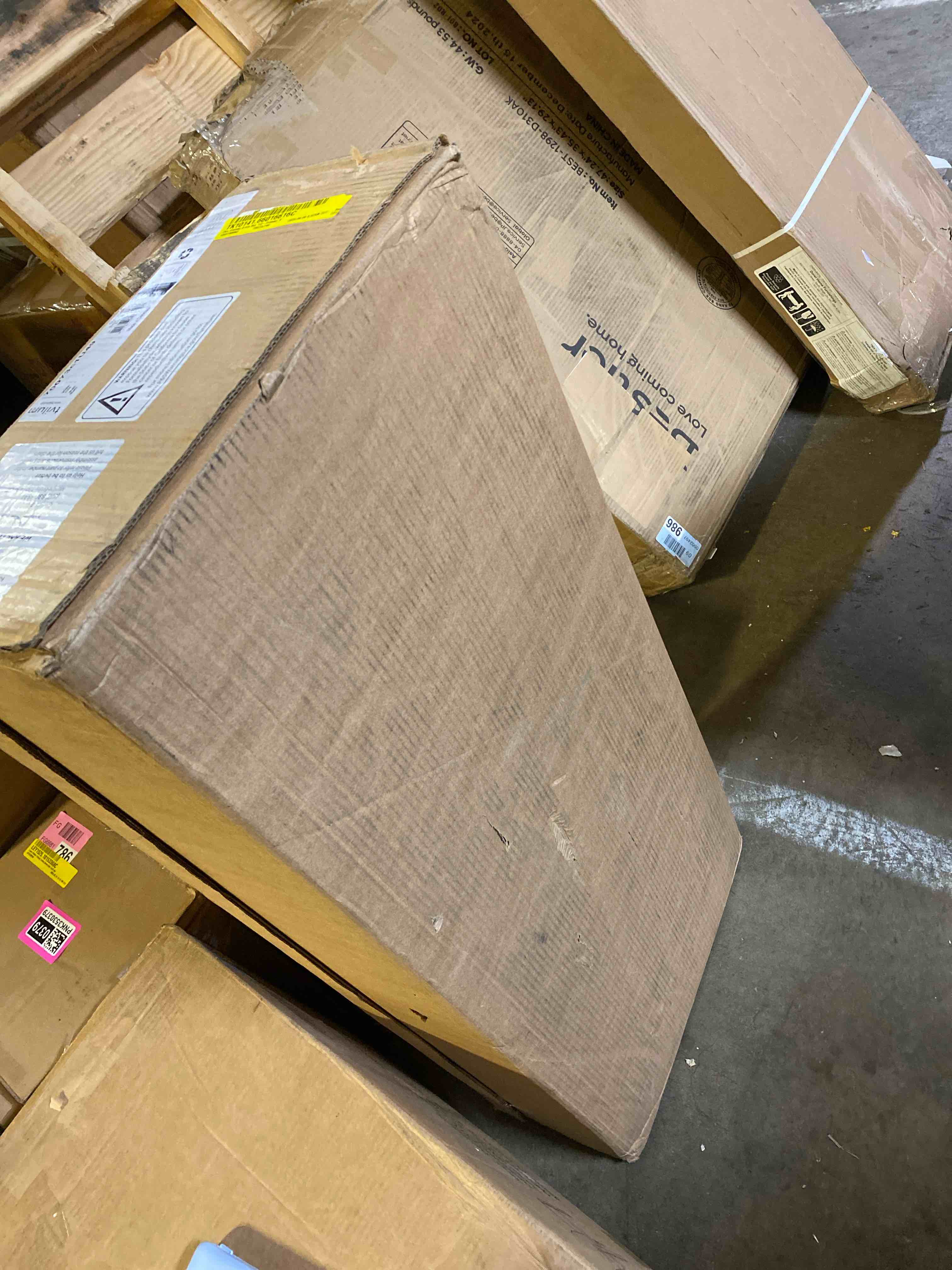 https://s3.amazonaws.com/lotting-images-prod/phillipi/PNK3530372_1749734546201.jpeg
