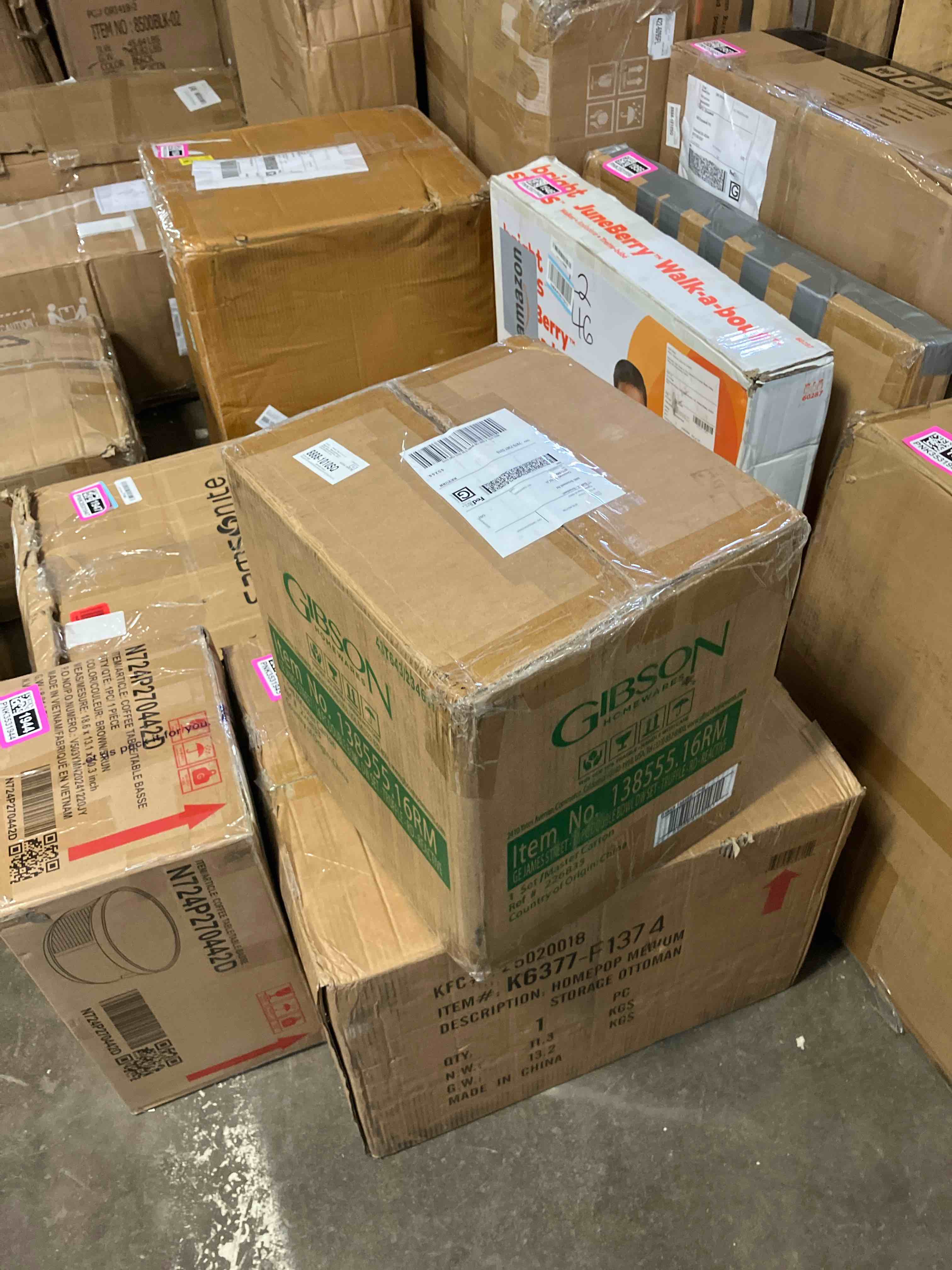 https://s3.amazonaws.com/lotting-images-prod/phillipi/PNK3531943_1756395157529.jpeg