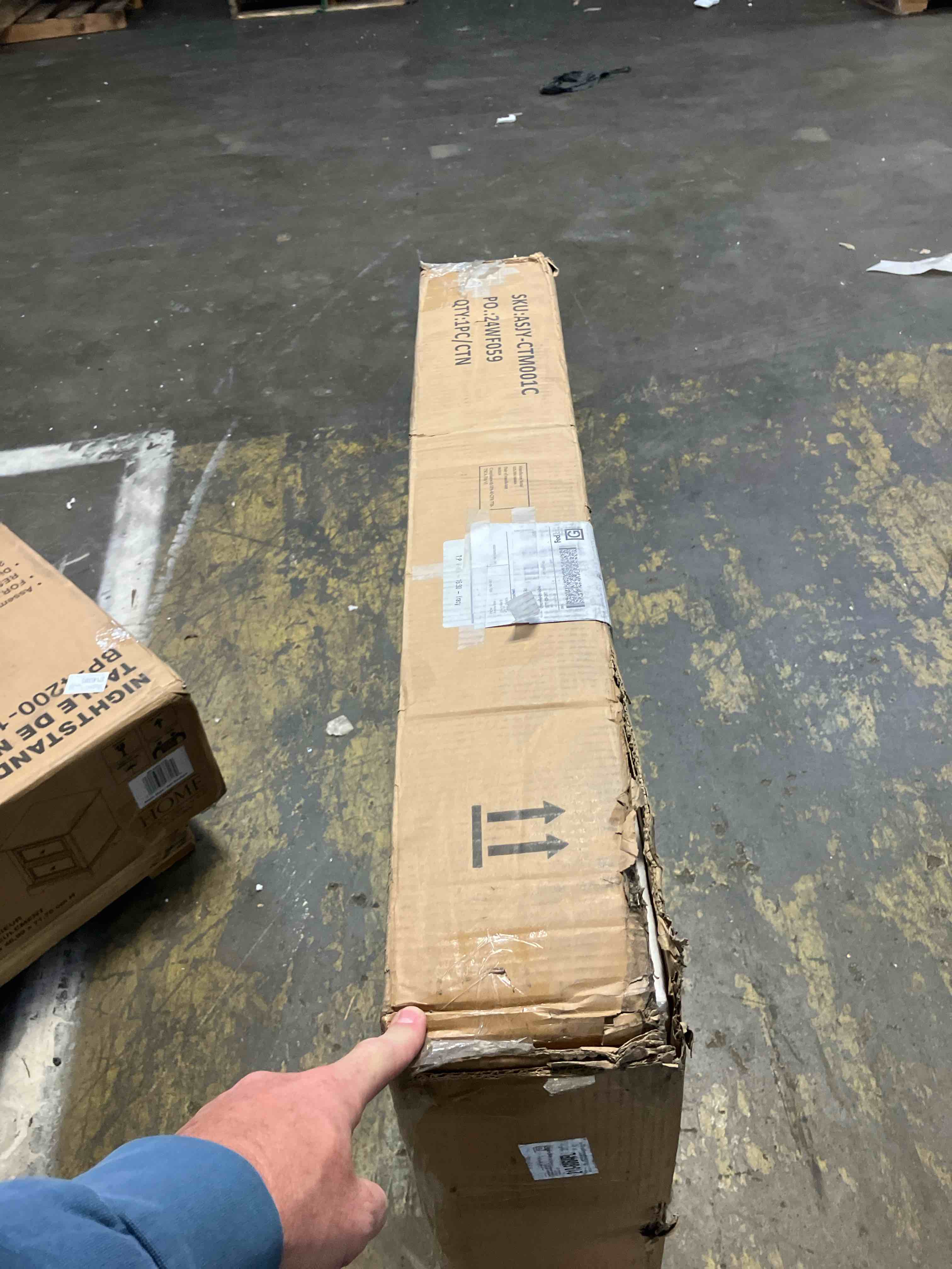 https://s3.amazonaws.com/lotting-images-prod/phillipi/PNK3531969_1756390167932.jpeg