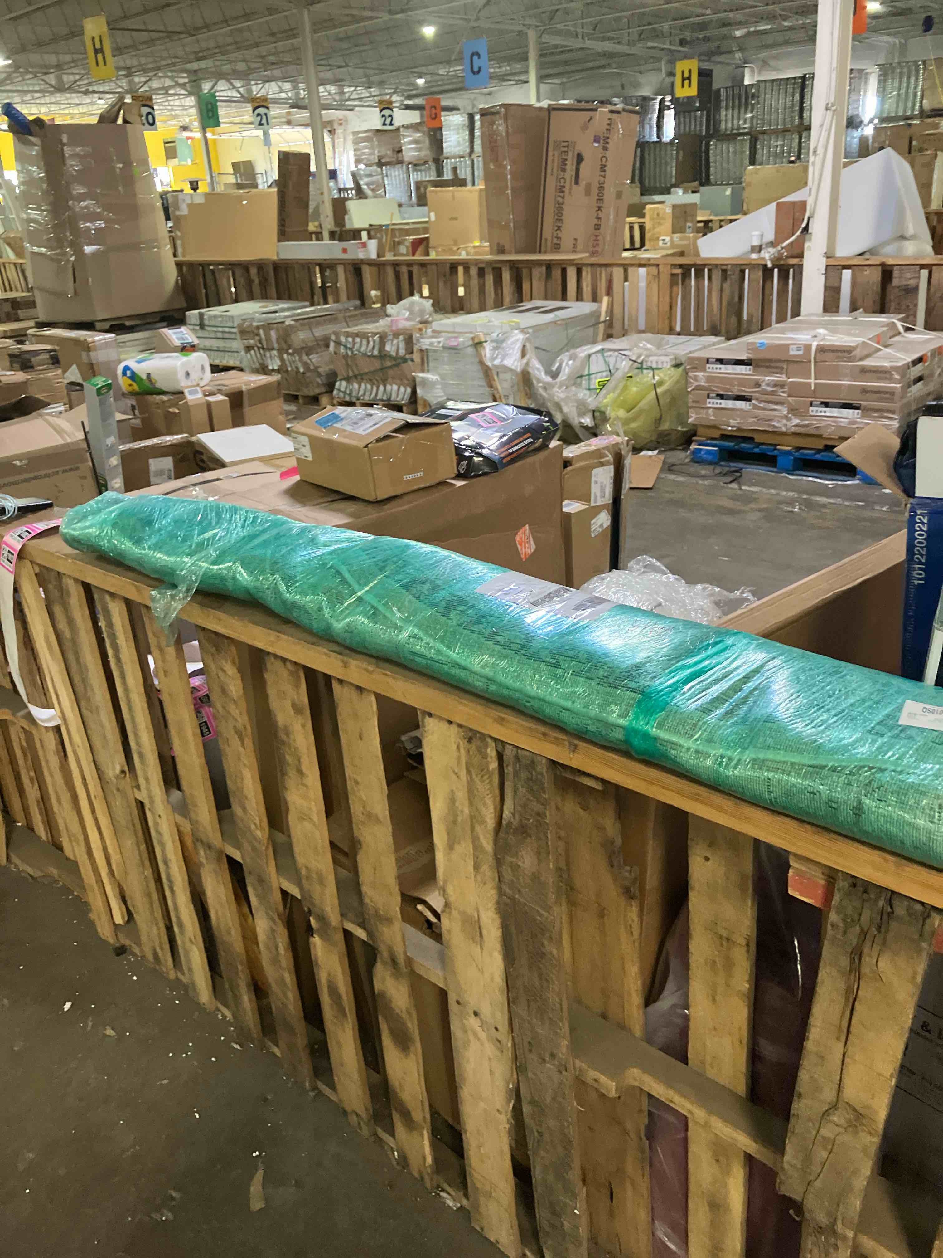 https://s3.amazonaws.com/lotting-images-prod/phillipi/PNK3531993_1756319210718.jpeg