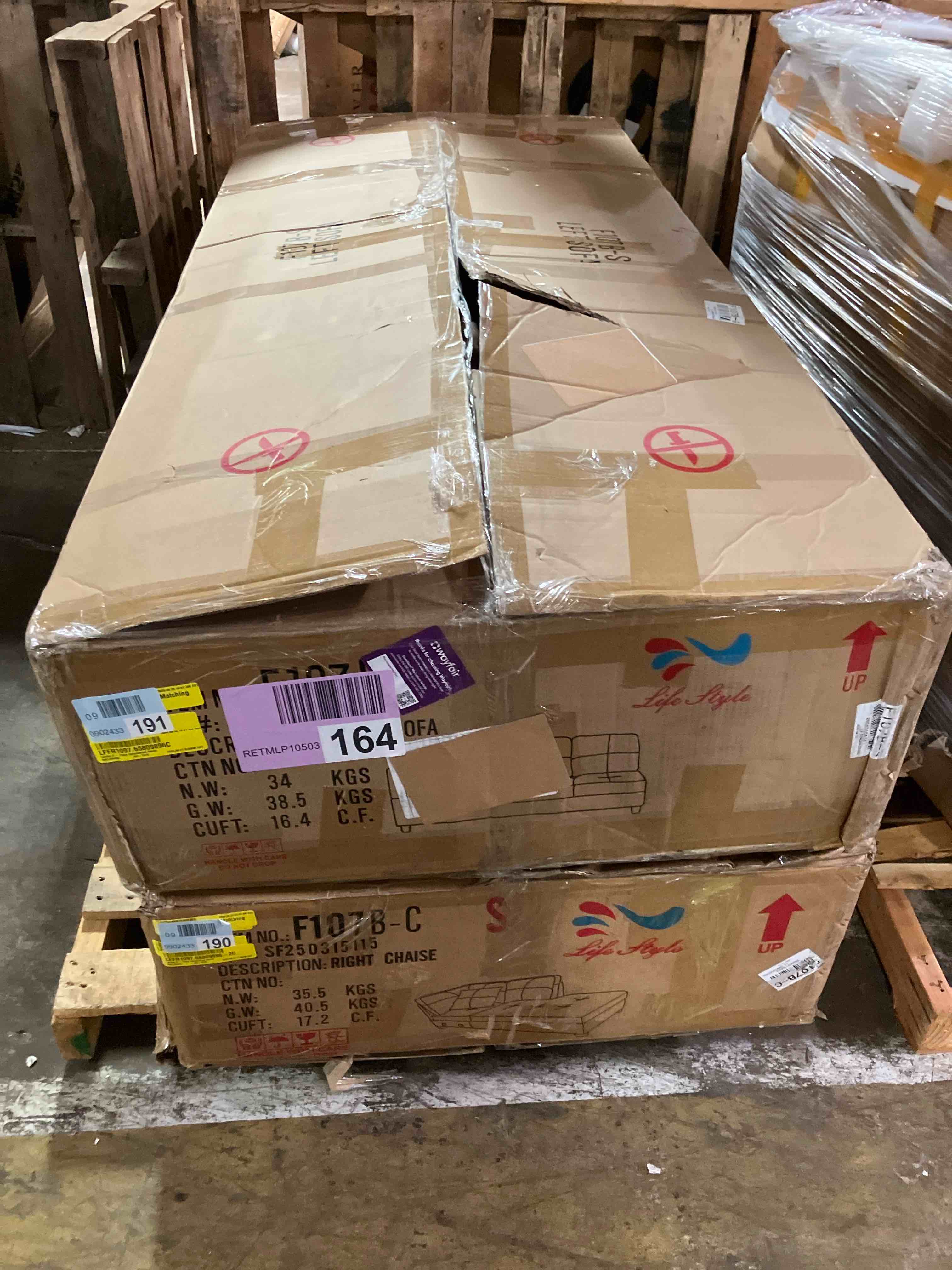 https://s3.amazonaws.com/lotting-images-prod/phillipi/PNK3532017_1752266377942.jpeg