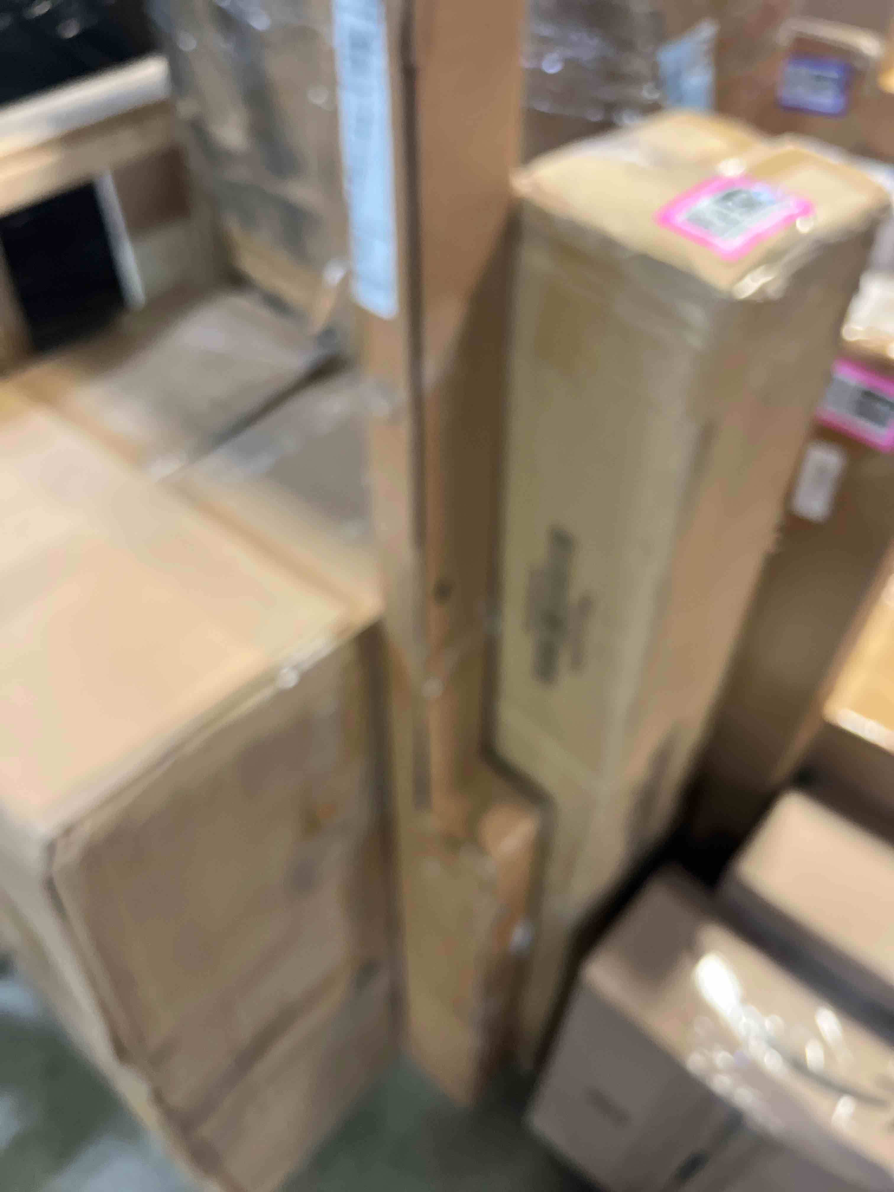 https://s3.amazonaws.com/lotting-images-prod/phillipi/PNK3532486_1750951413143.jpeg