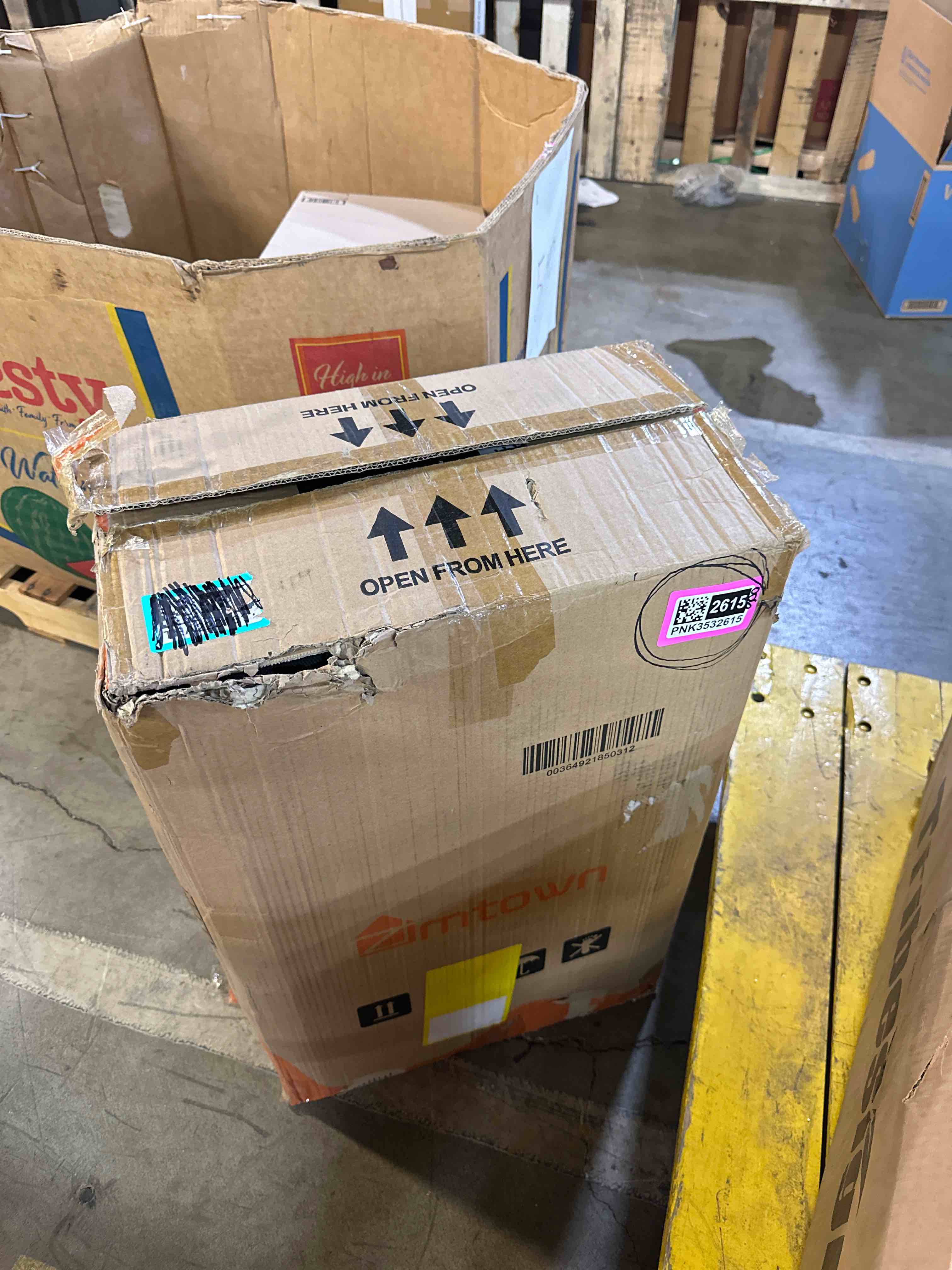 https://s3.amazonaws.com/lotting-images-prod/phillipi/PNK3532615_1750965120108.jpeg