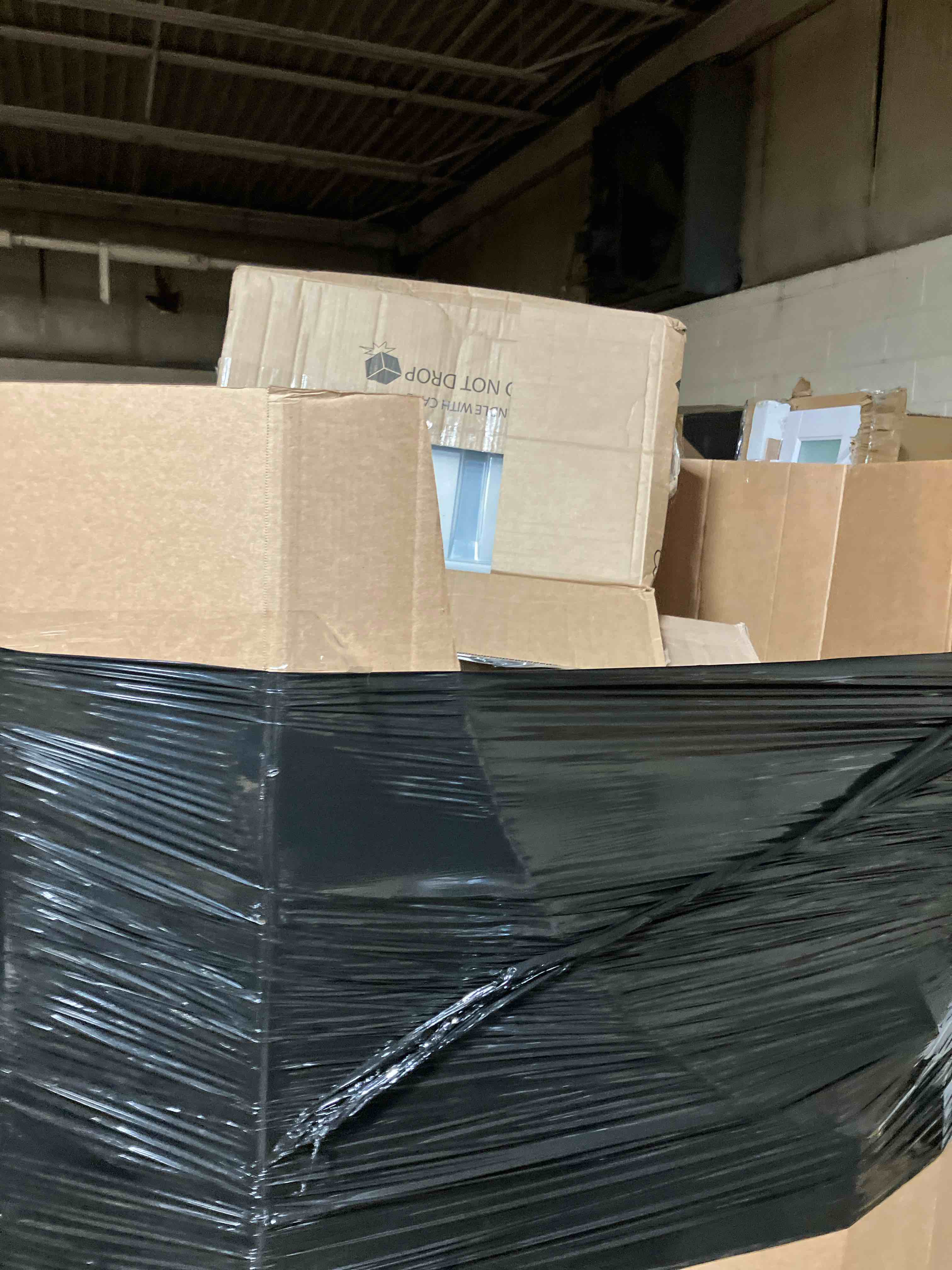 https://s3.amazonaws.com/lotting-images-prod/phillipi/PNK3532742_1751546798164.jpeg