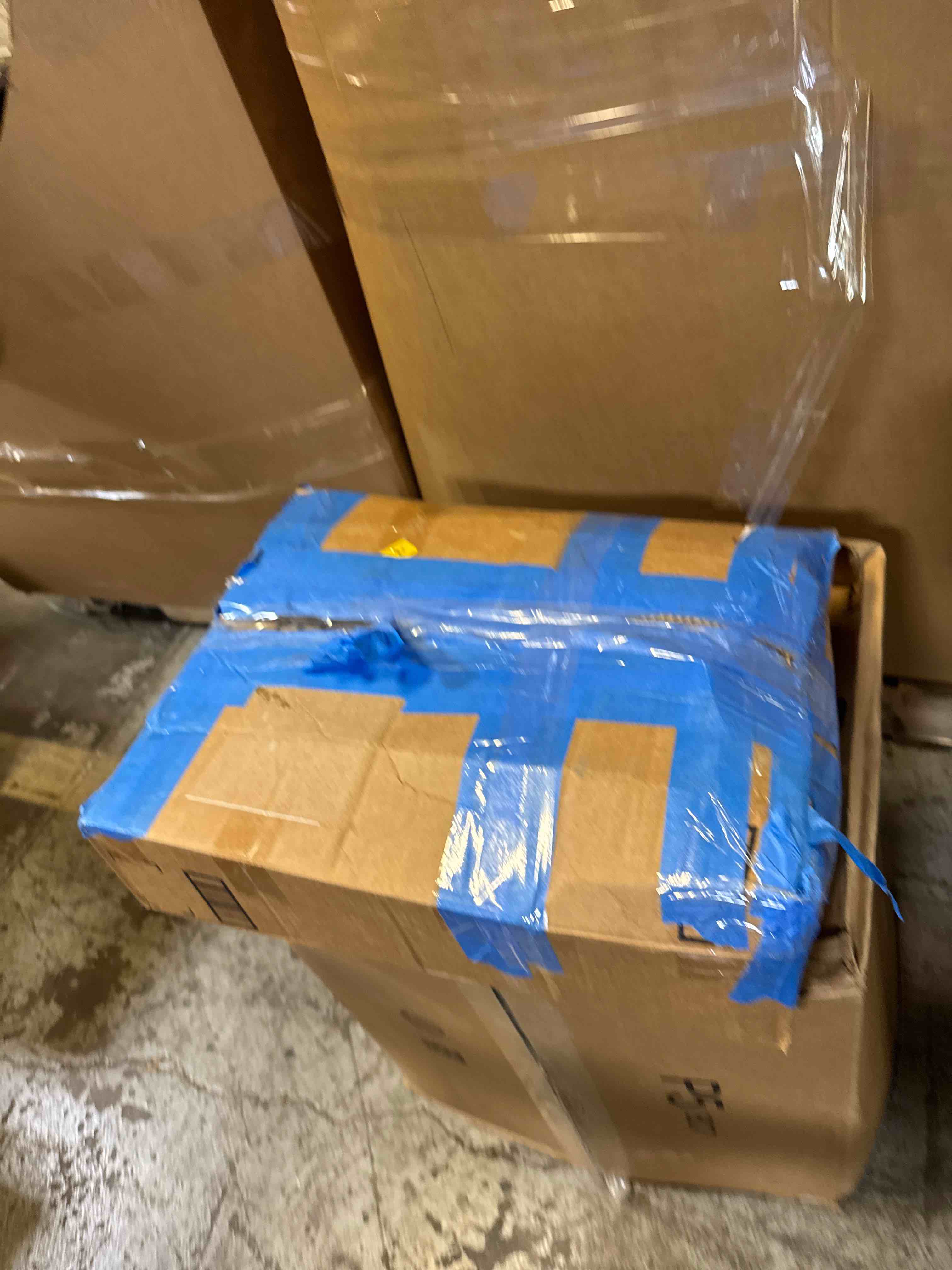 https://s3.amazonaws.com/lotting-images-prod/phillipi/PNK3533118_1752598761891.jpeg
