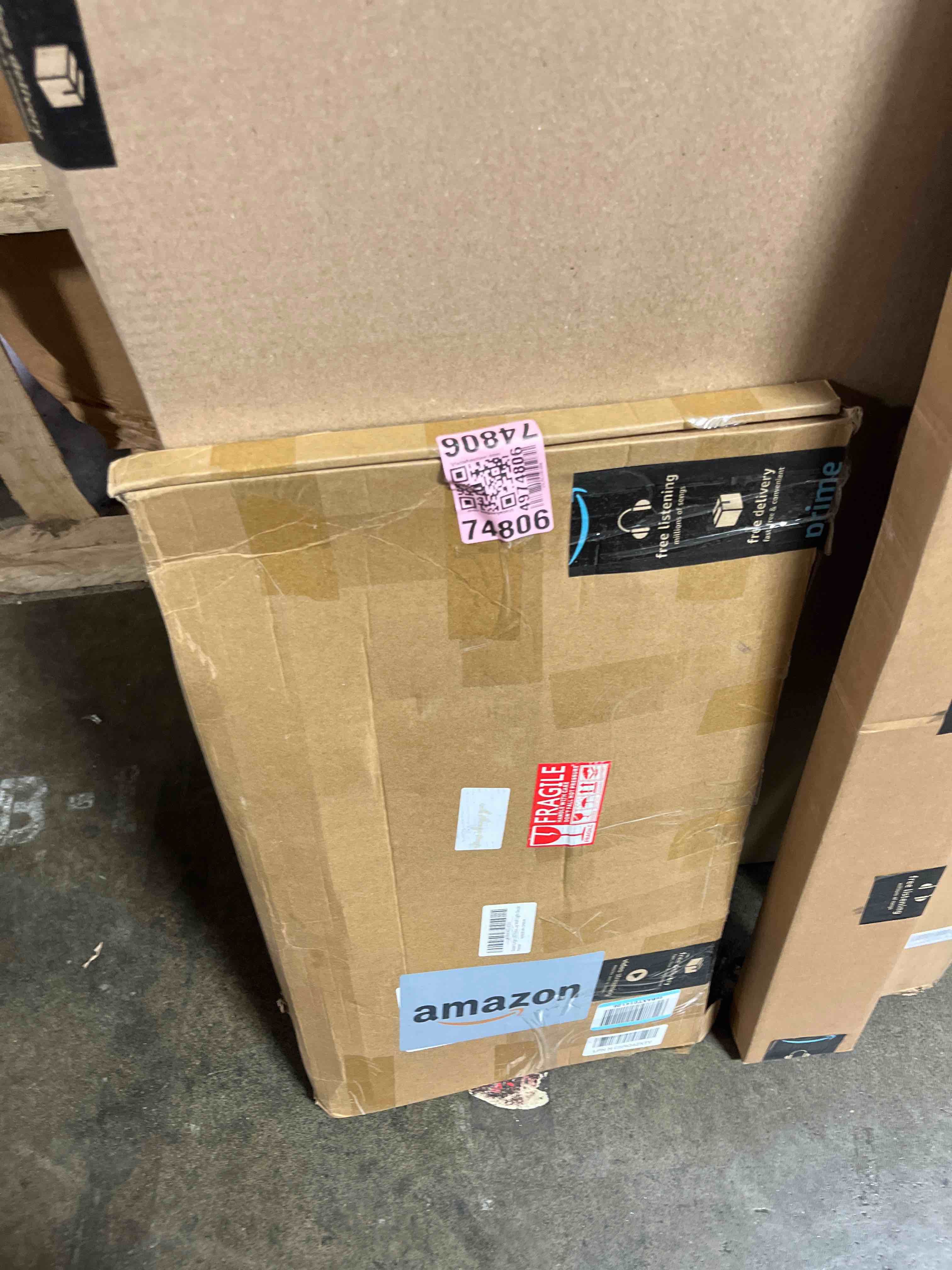 https://s3.amazonaws.com/lotting-images-prod/phillipi/PNK3533188_1752766335593.jpeg