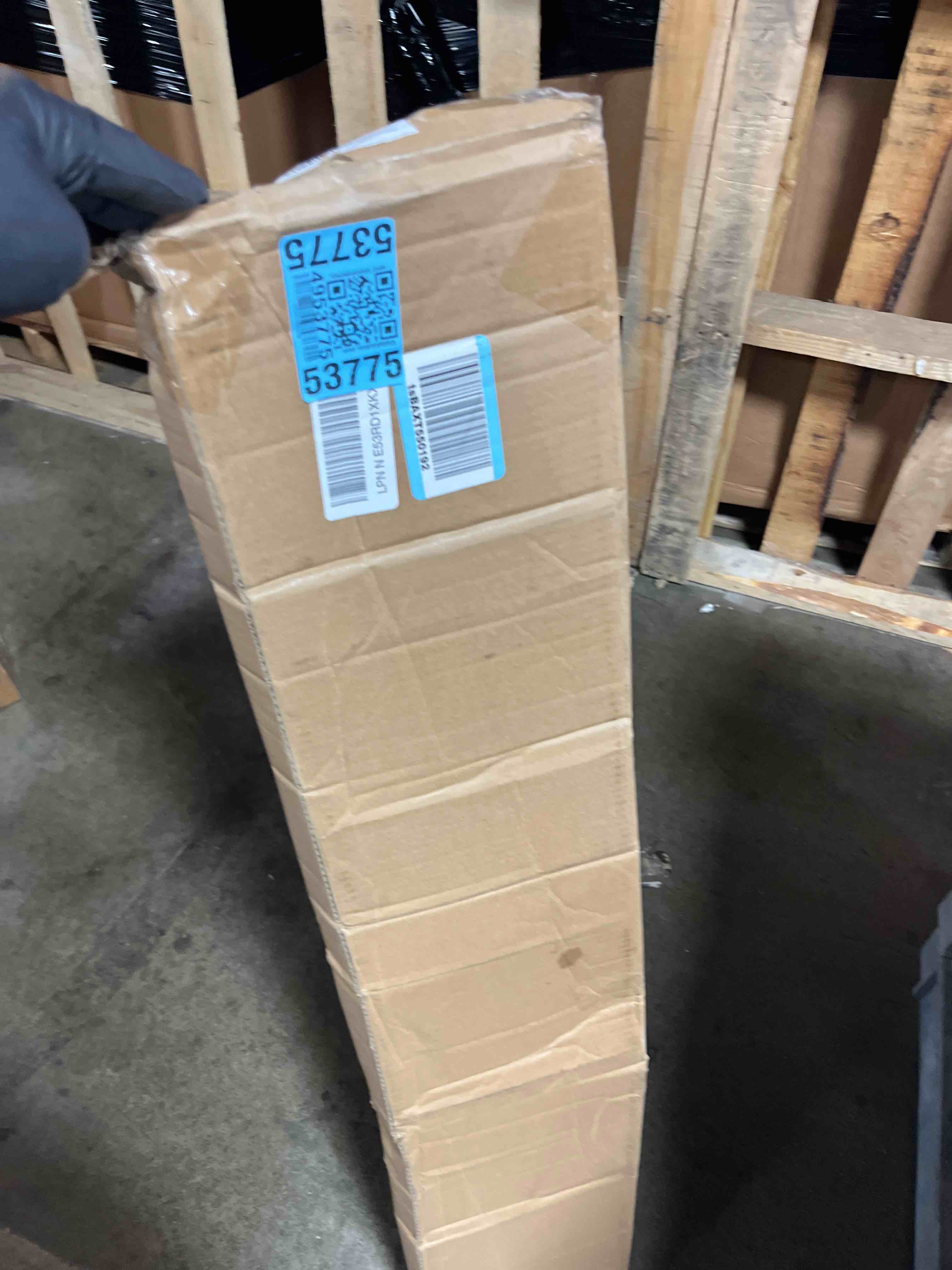 https://s3.amazonaws.com/lotting-images-prod/phillipi/PNK3533193_1752767849262.jpeg