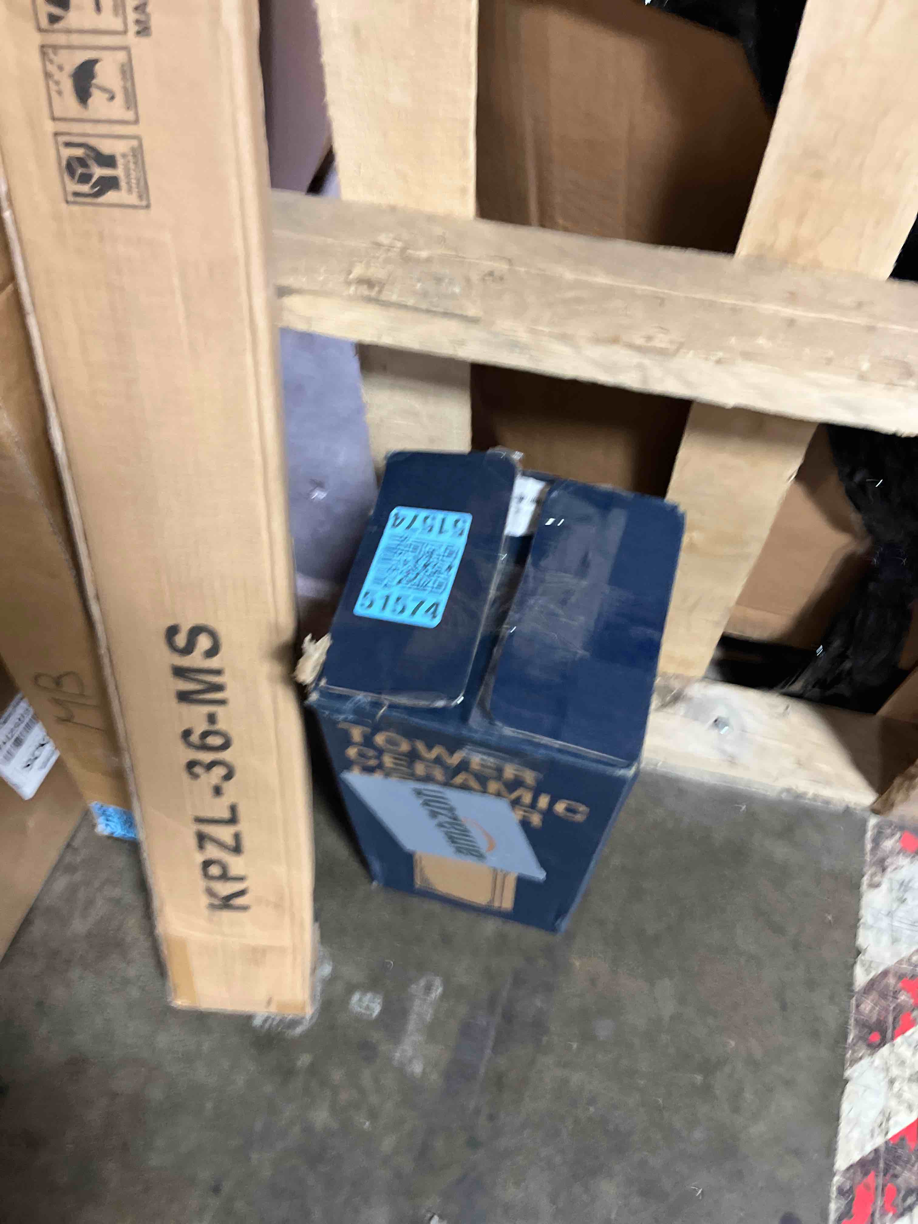 https://s3.amazonaws.com/lotting-images-prod/phillipi/PNK3533201_1752768684265.jpeg
