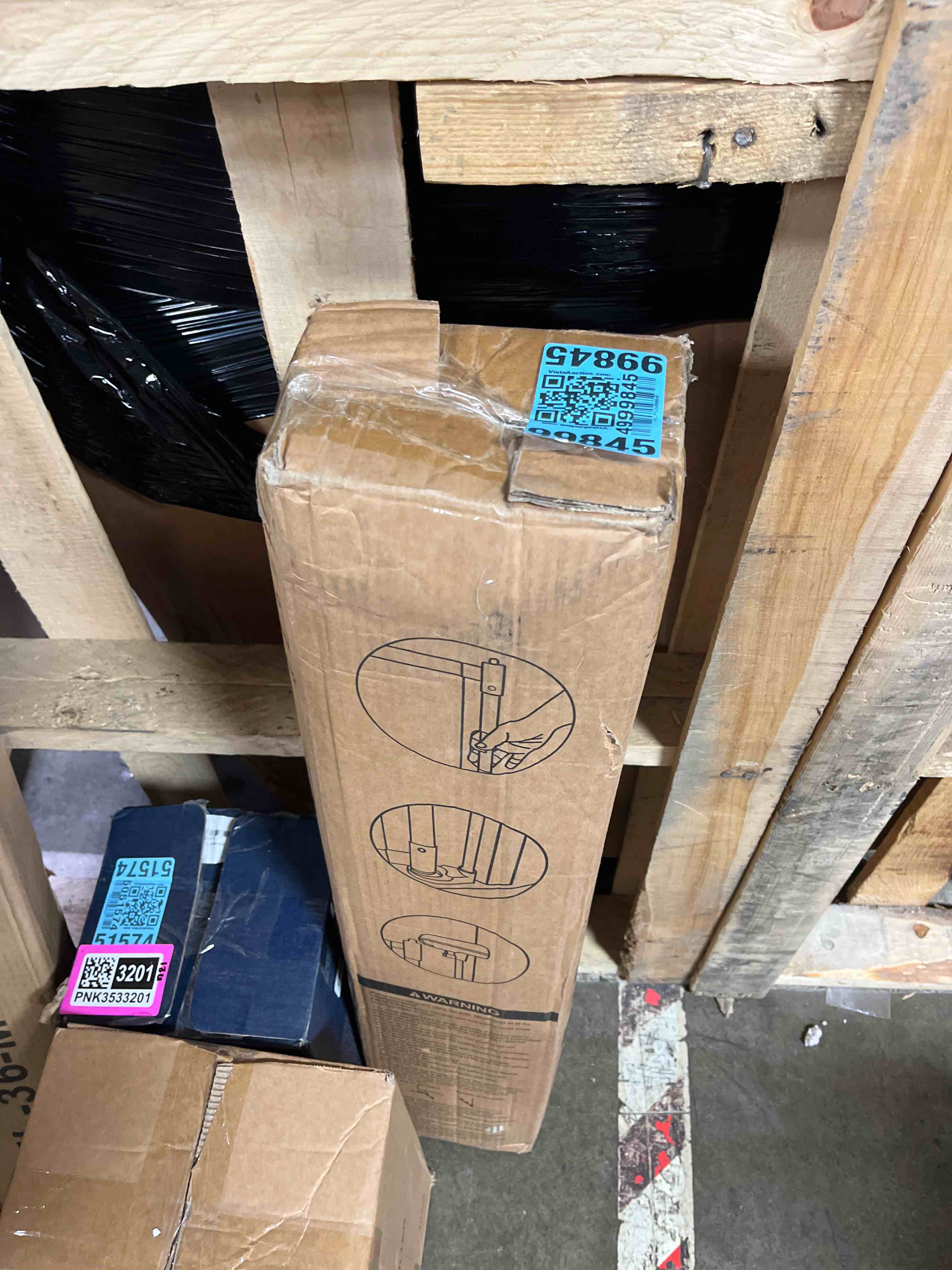 https://s3.amazonaws.com/lotting-images-prod/phillipi/PNK3533204_1752768896488.jpeg